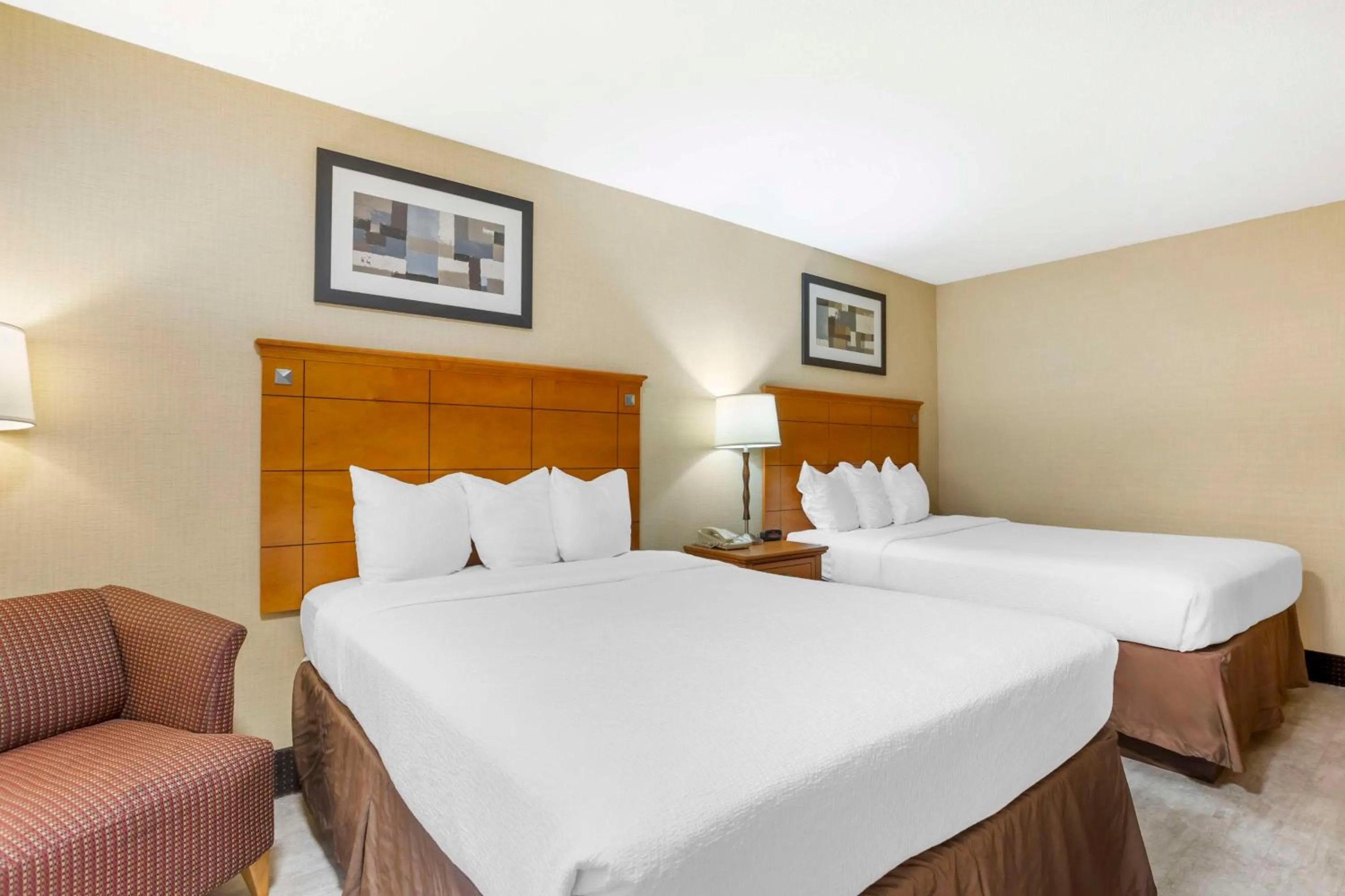 Bedroom in Best Western Danbury/Bethel