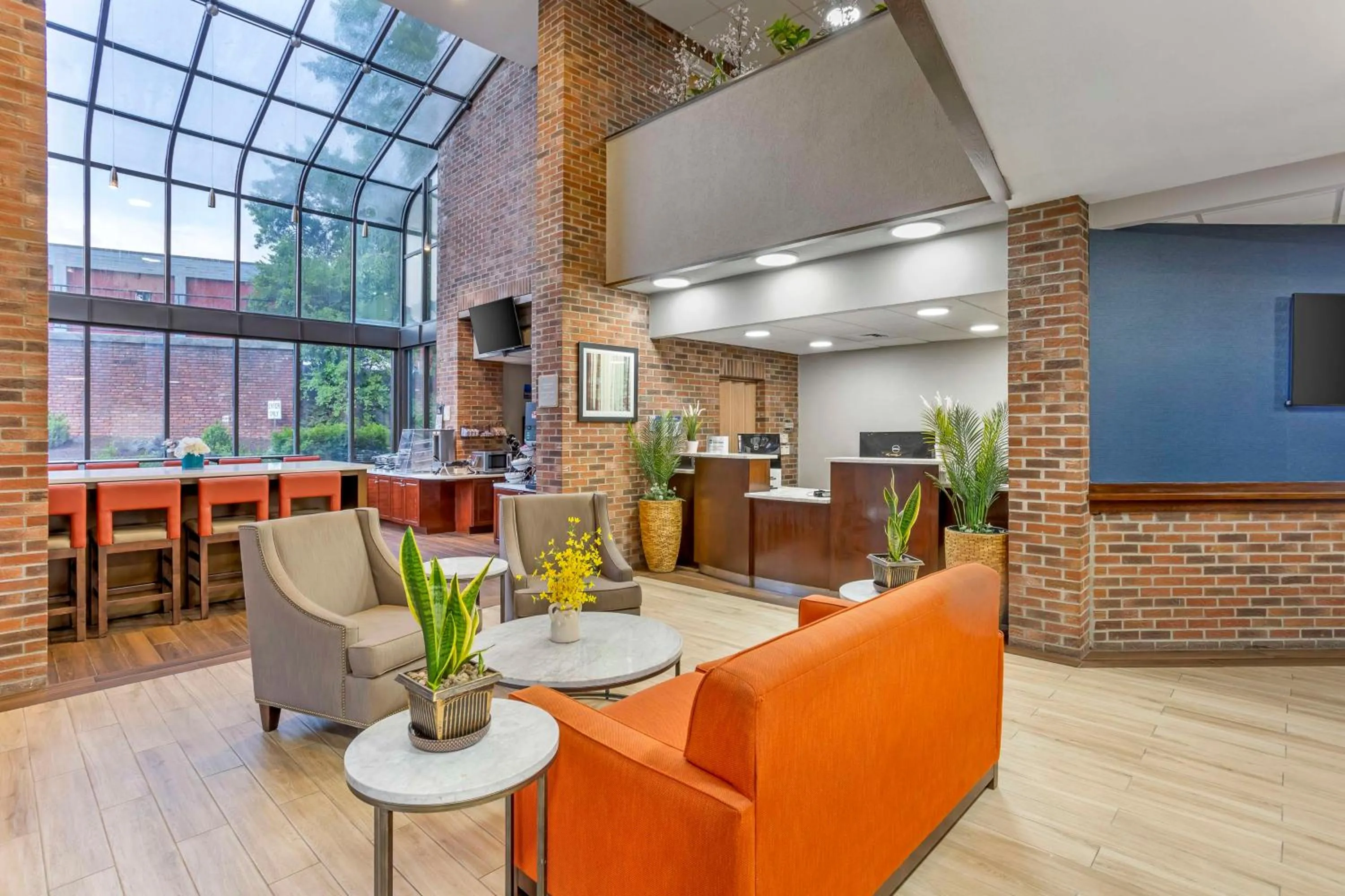 Lobby or reception in Best Western Danbury/Bethel