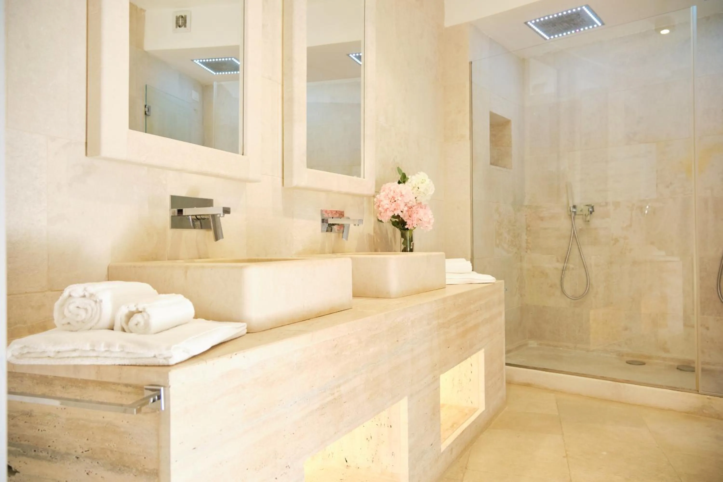 HOTEL BARONE DI MARE