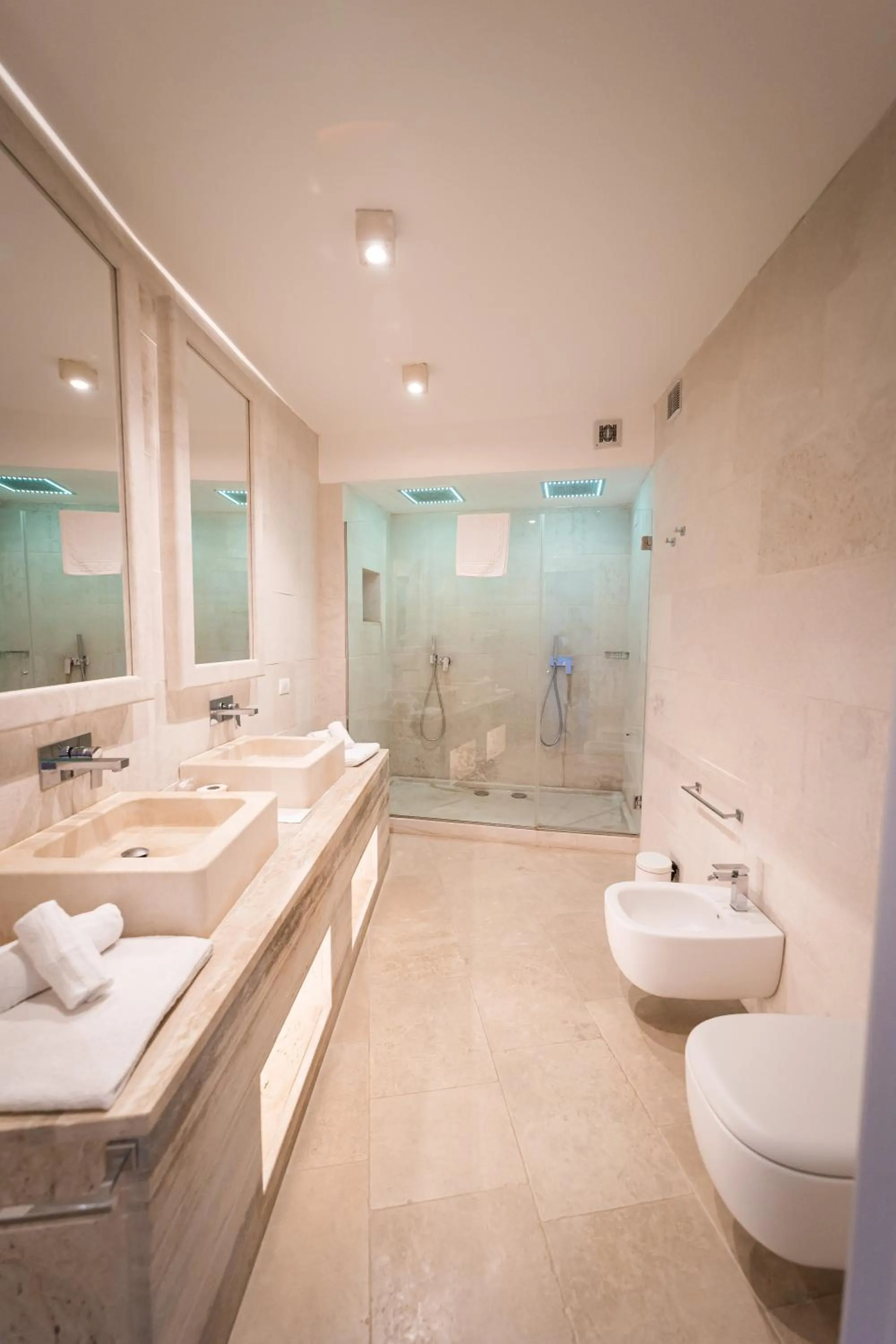 HOTEL BARONE DI MARE