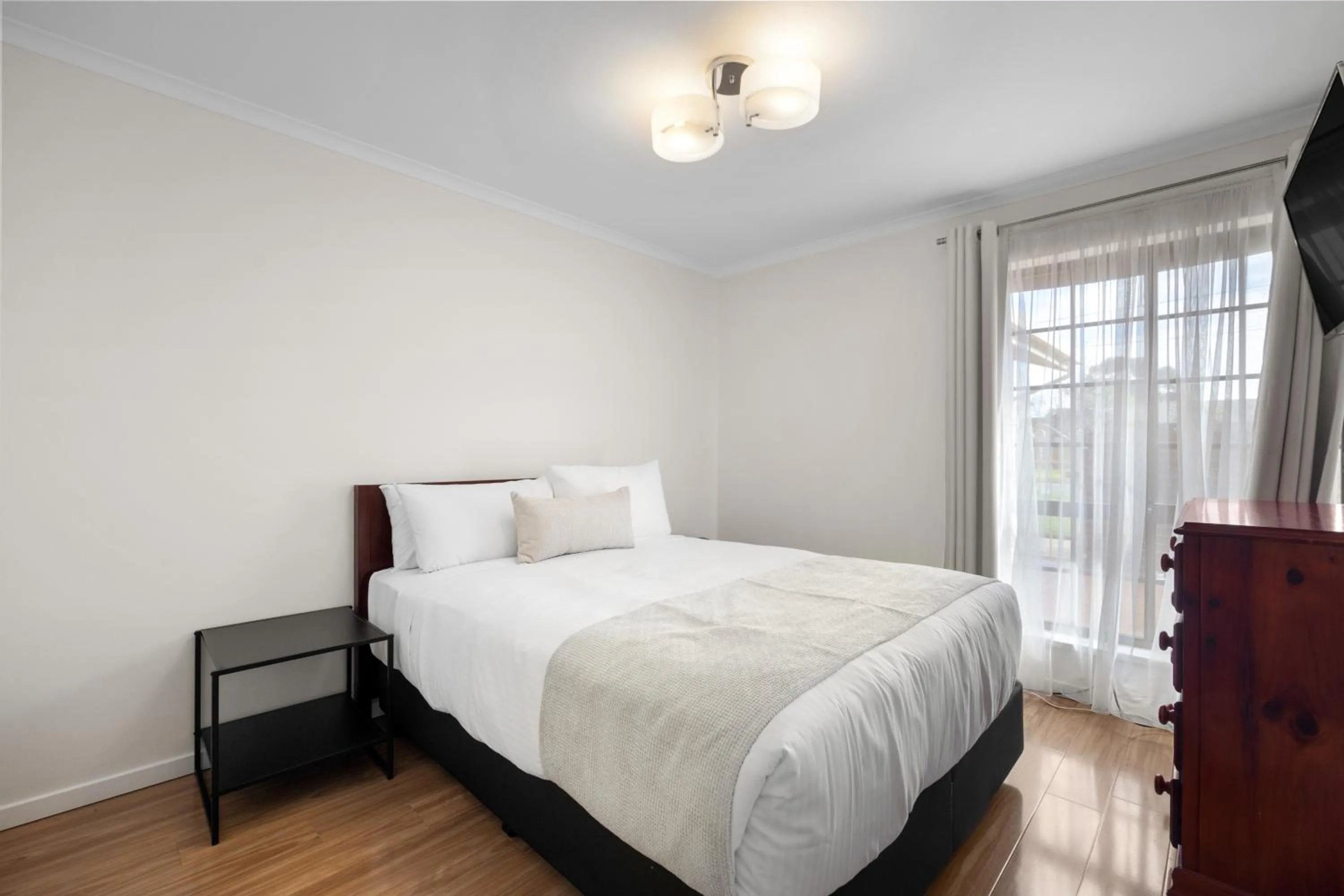 Bed in Best Western Adelaide Airport