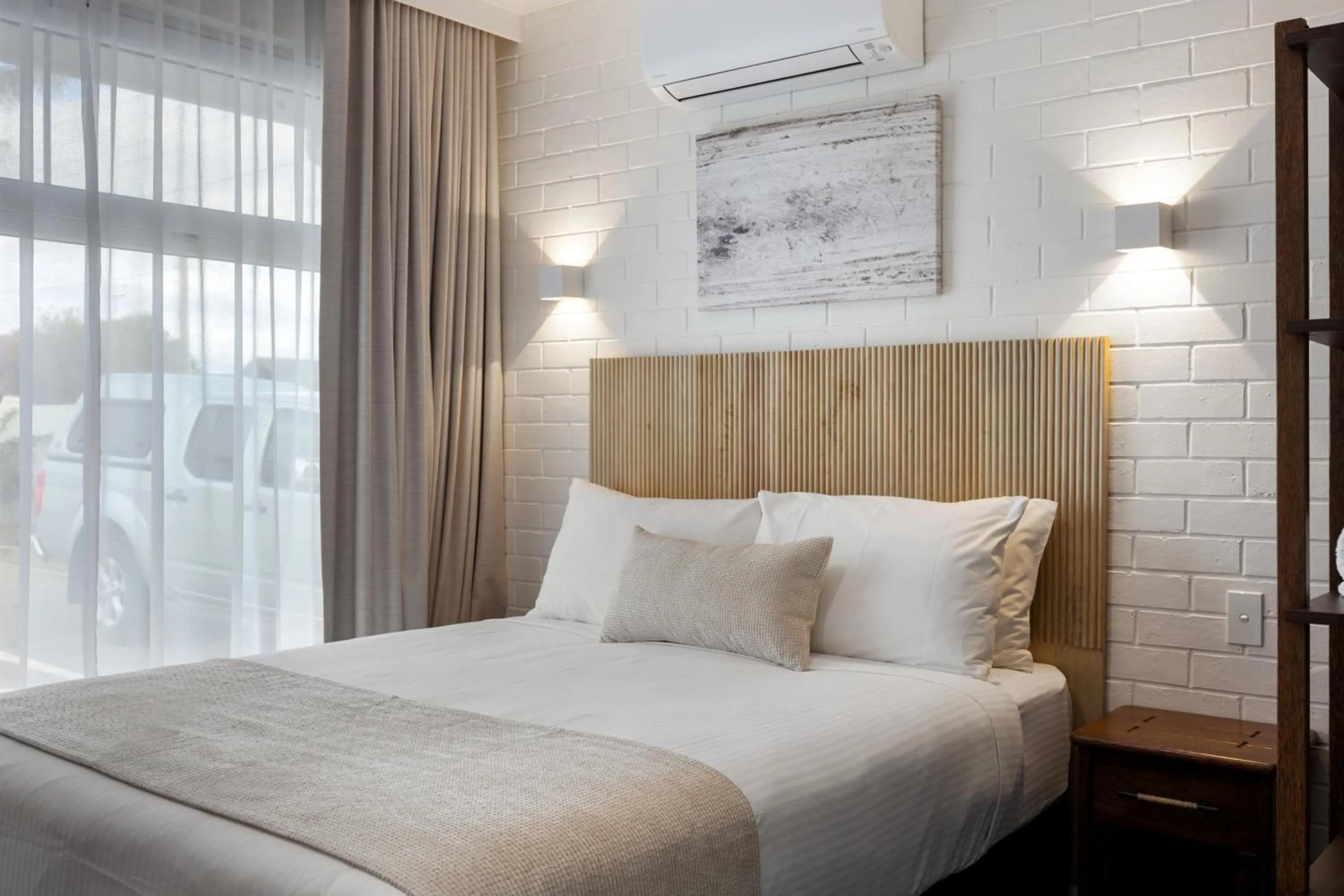 Bed in Best Western Adelaide Airport