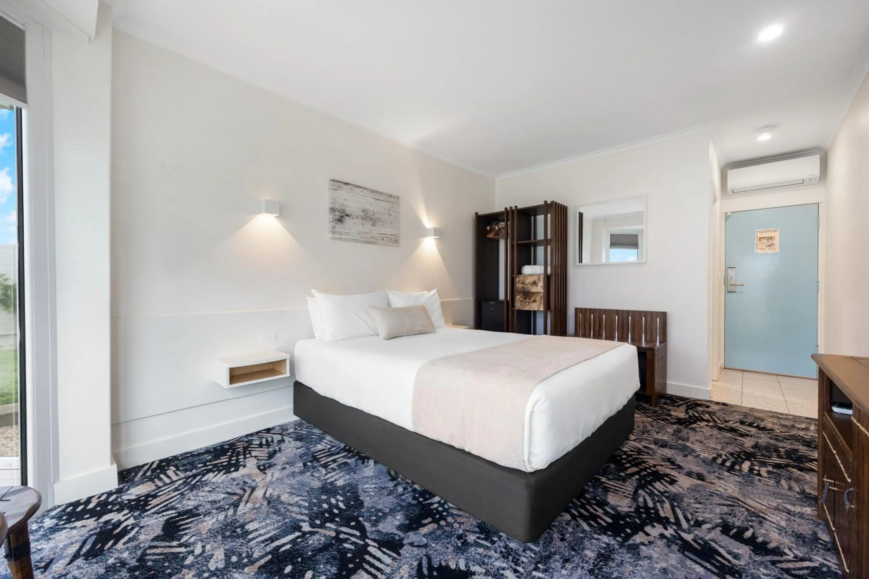 Bed in Best Western Adelaide Airport