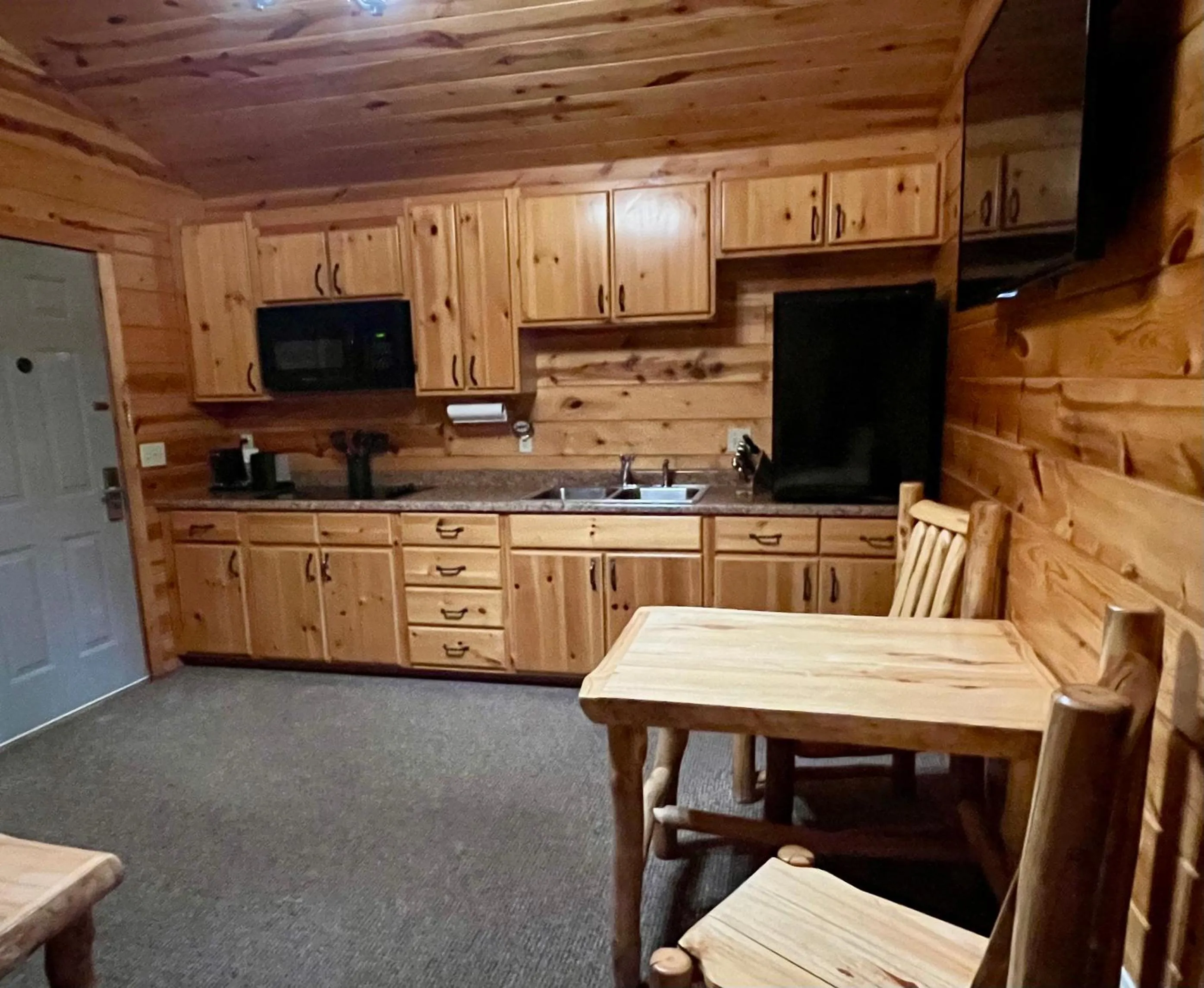 Kitchen or kitchenette in Badlands Frontier Cabins