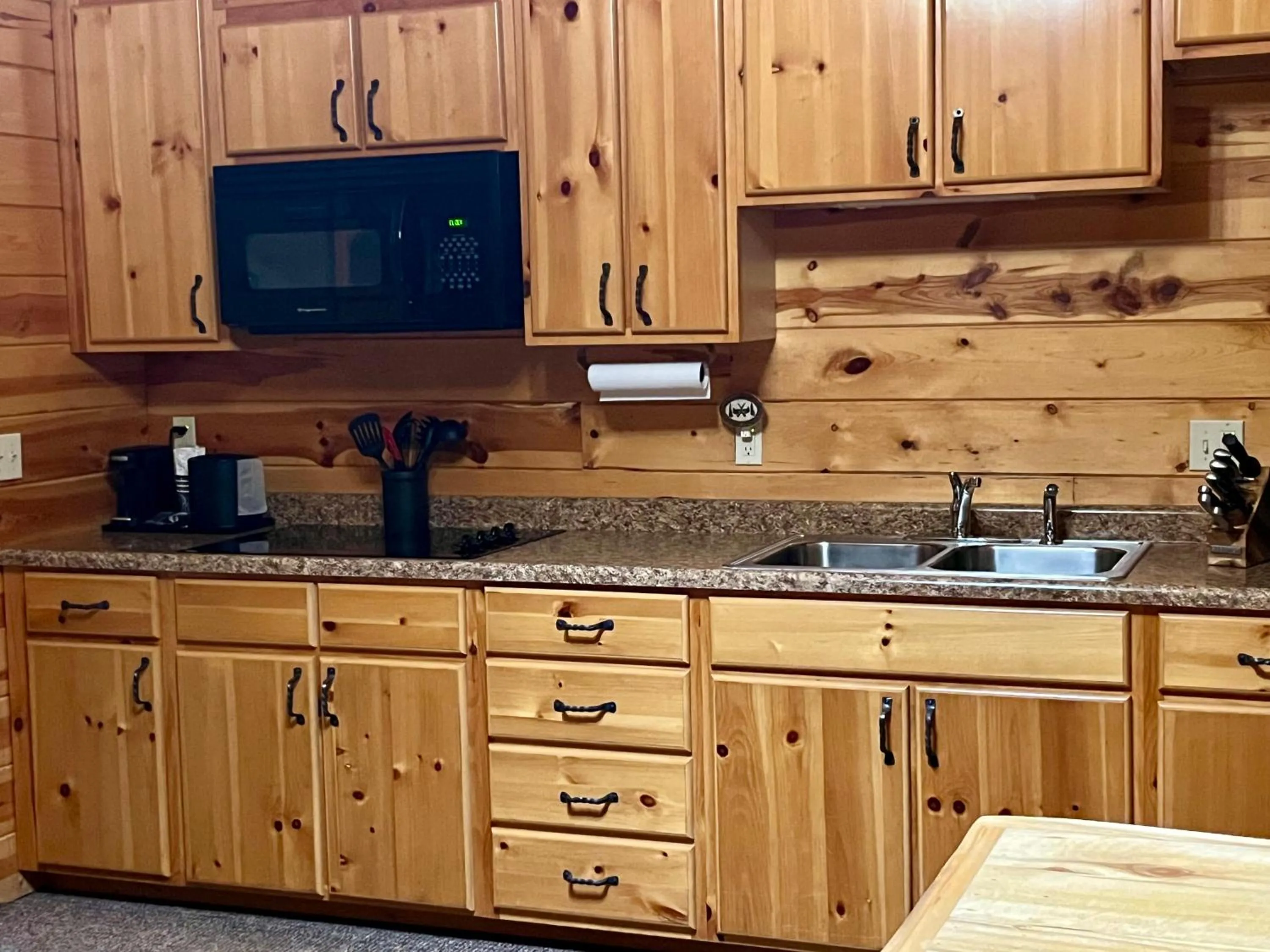 Kitchen or kitchenette in Badlands Frontier Cabins