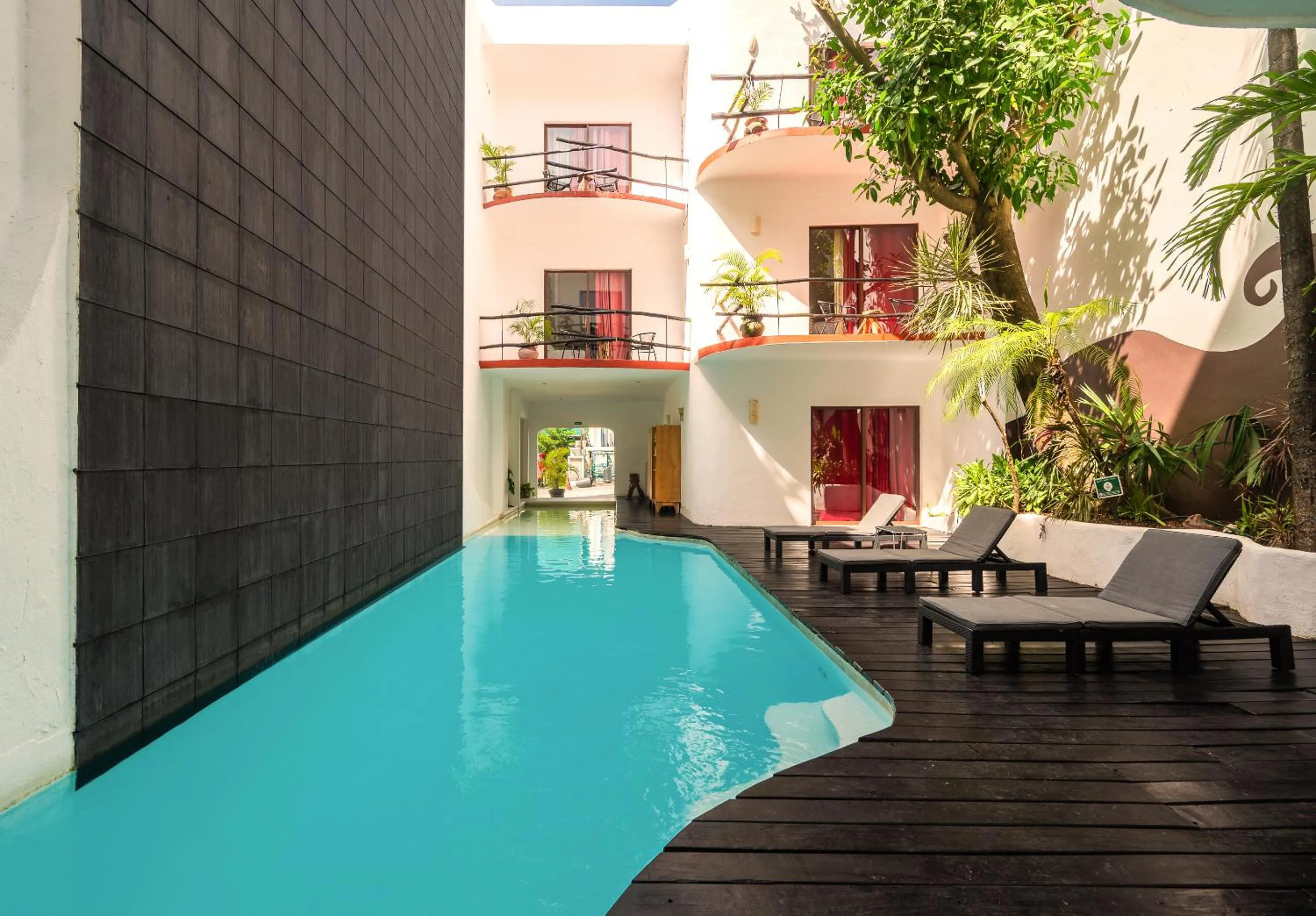Swimming pool in Kinbe Hotel Boutique