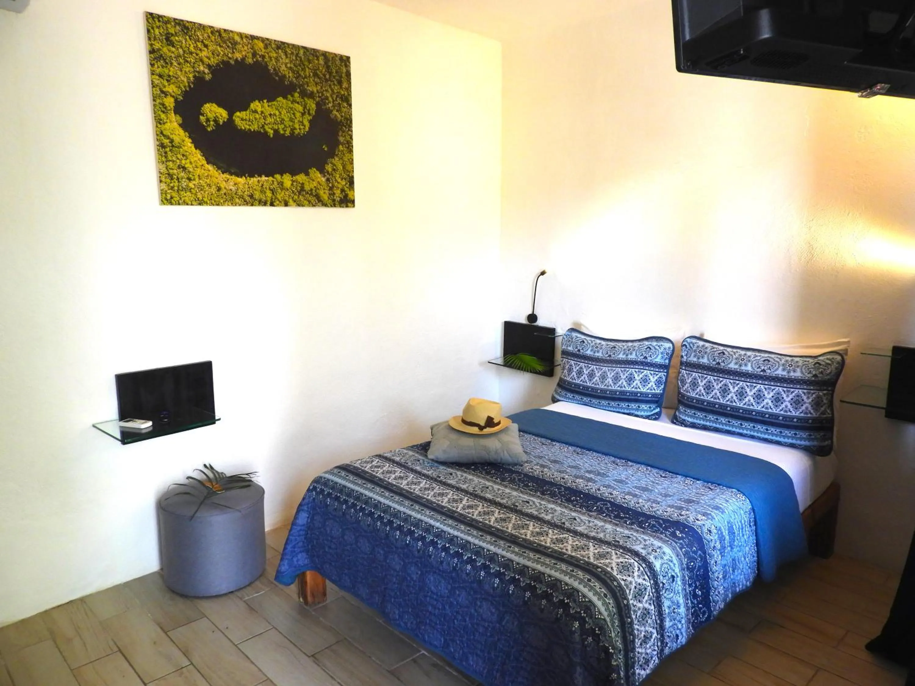 Bed in Kinbe Hotel Boutique