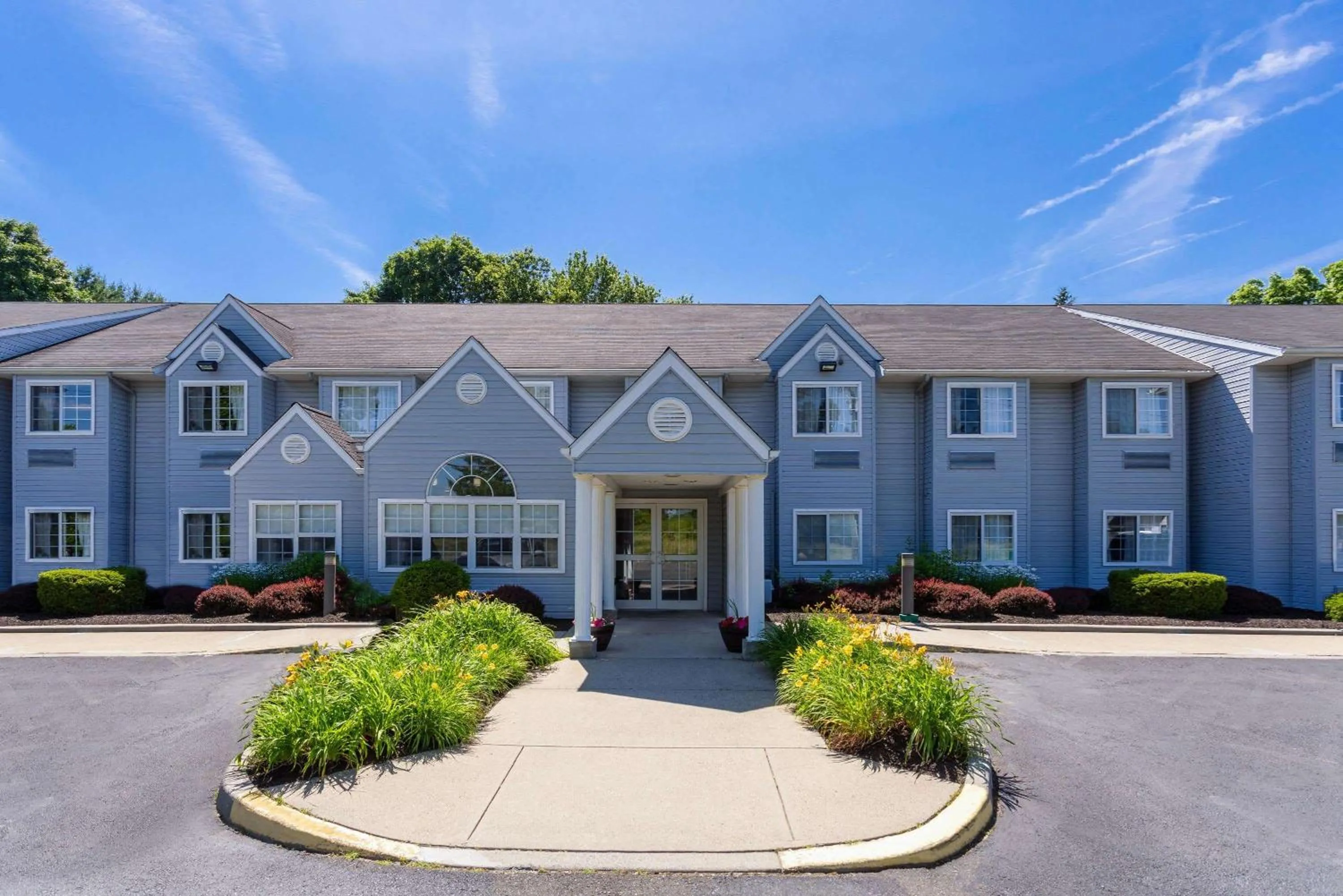 Property building in Microtel Inn & Suites by Wyndham Bethel/Danbury