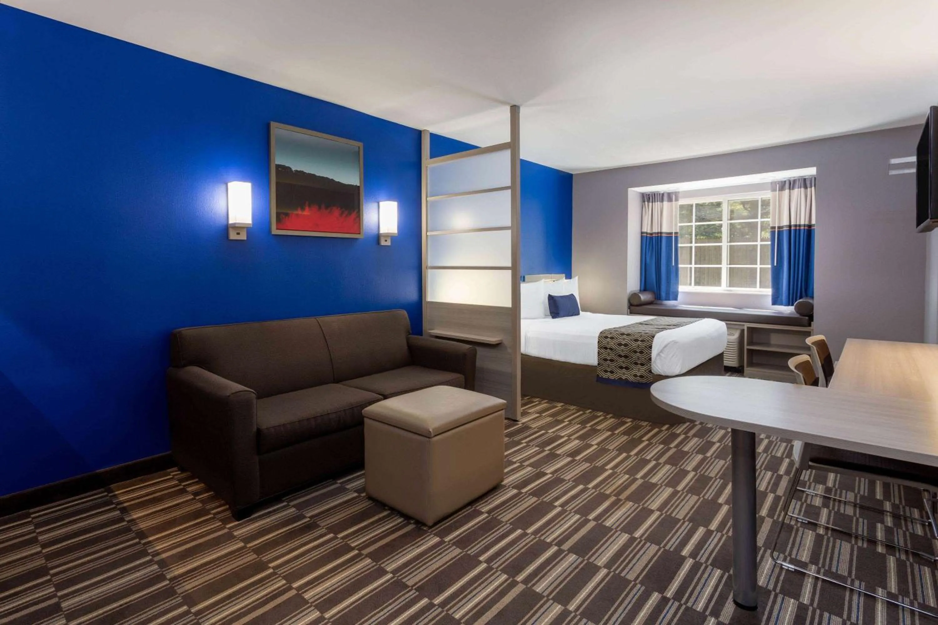 Photo of the whole room, Bed in Microtel Inn & Suites by Wyndham Bethel/Danbury