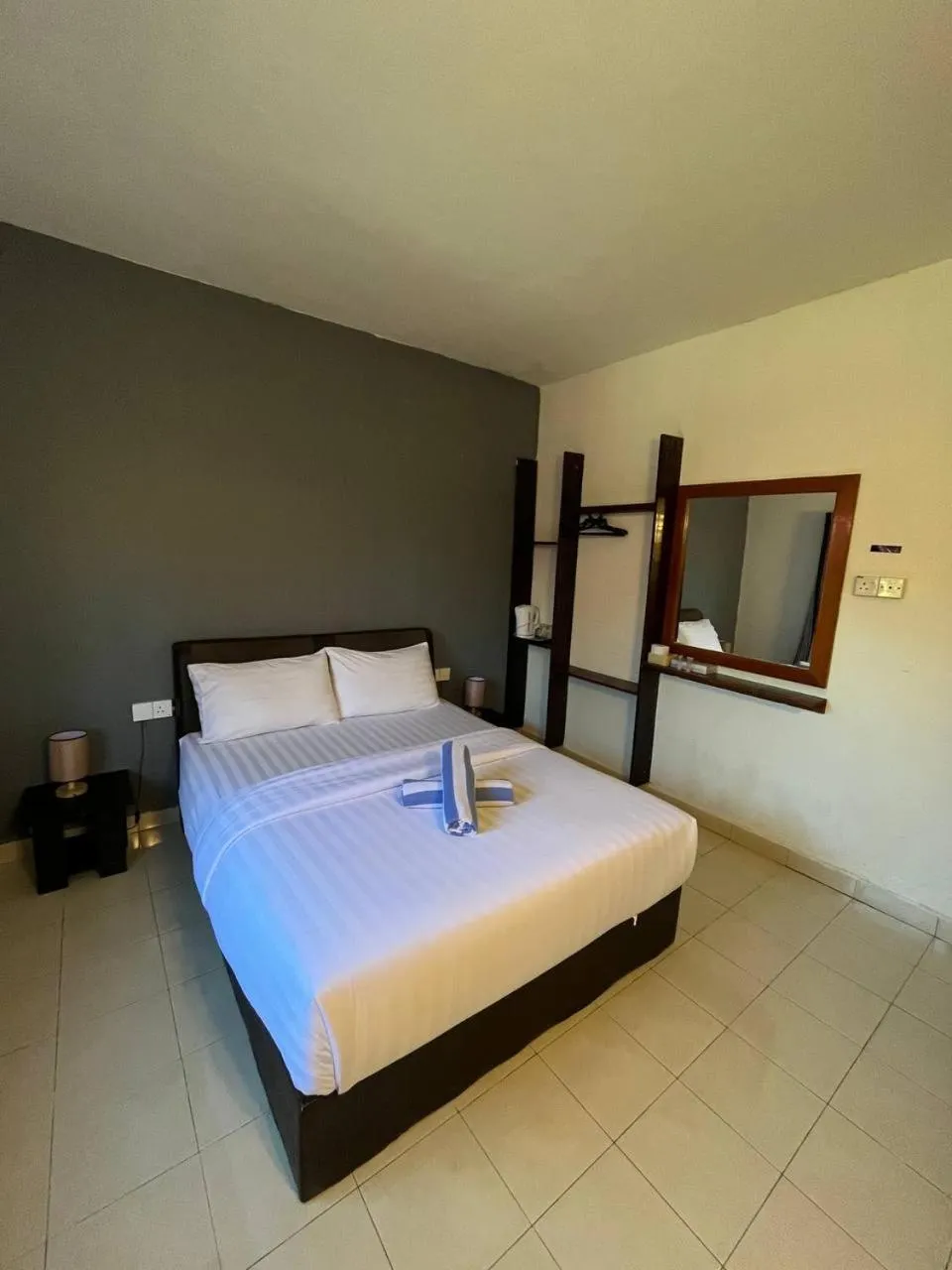 Bed in Sandy Beach Resort By Casa Loma