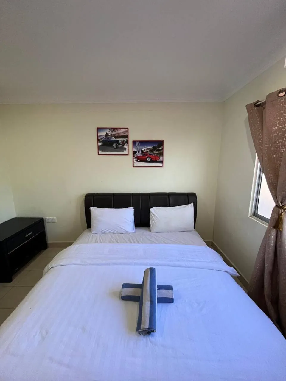 Bed in Sandy Beach Resort By Casa Loma