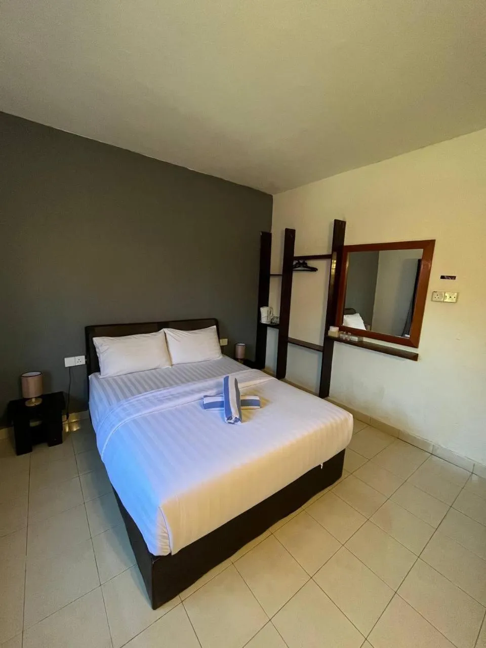 Bed in Sandy Beach Resort By Casa Loma