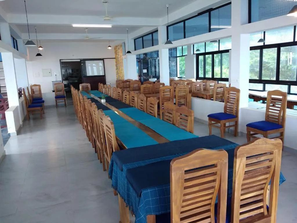 Restaurant/places to eat in The Marine Pride Beach Resort & Spa