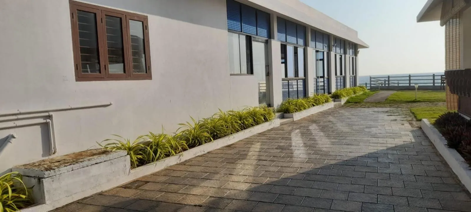 Restaurant/places to eat in The Marine Pride Beach Resort & Spa