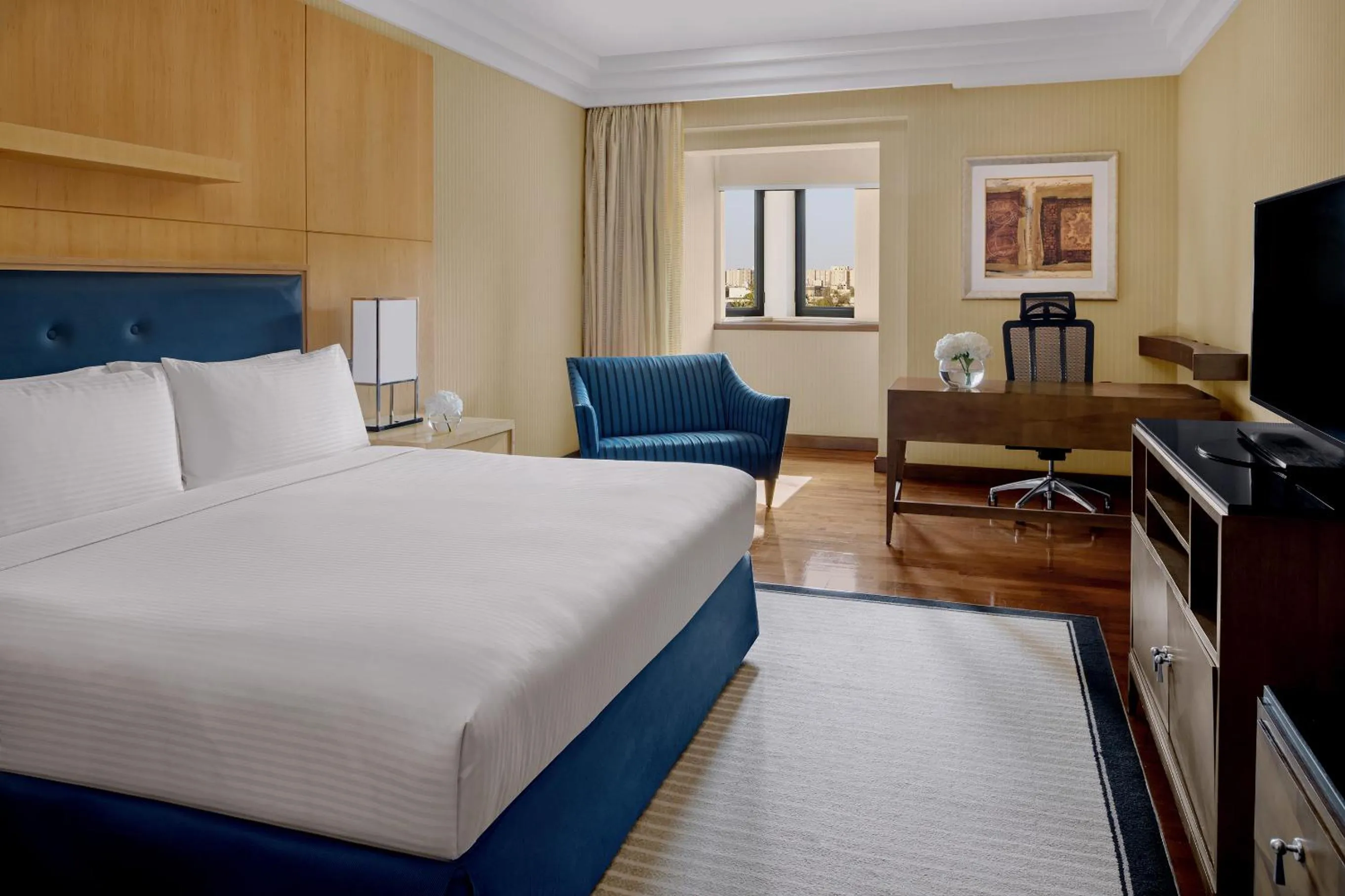 Property building, Bed in InterContinental Riyadh, an IHG Hotel