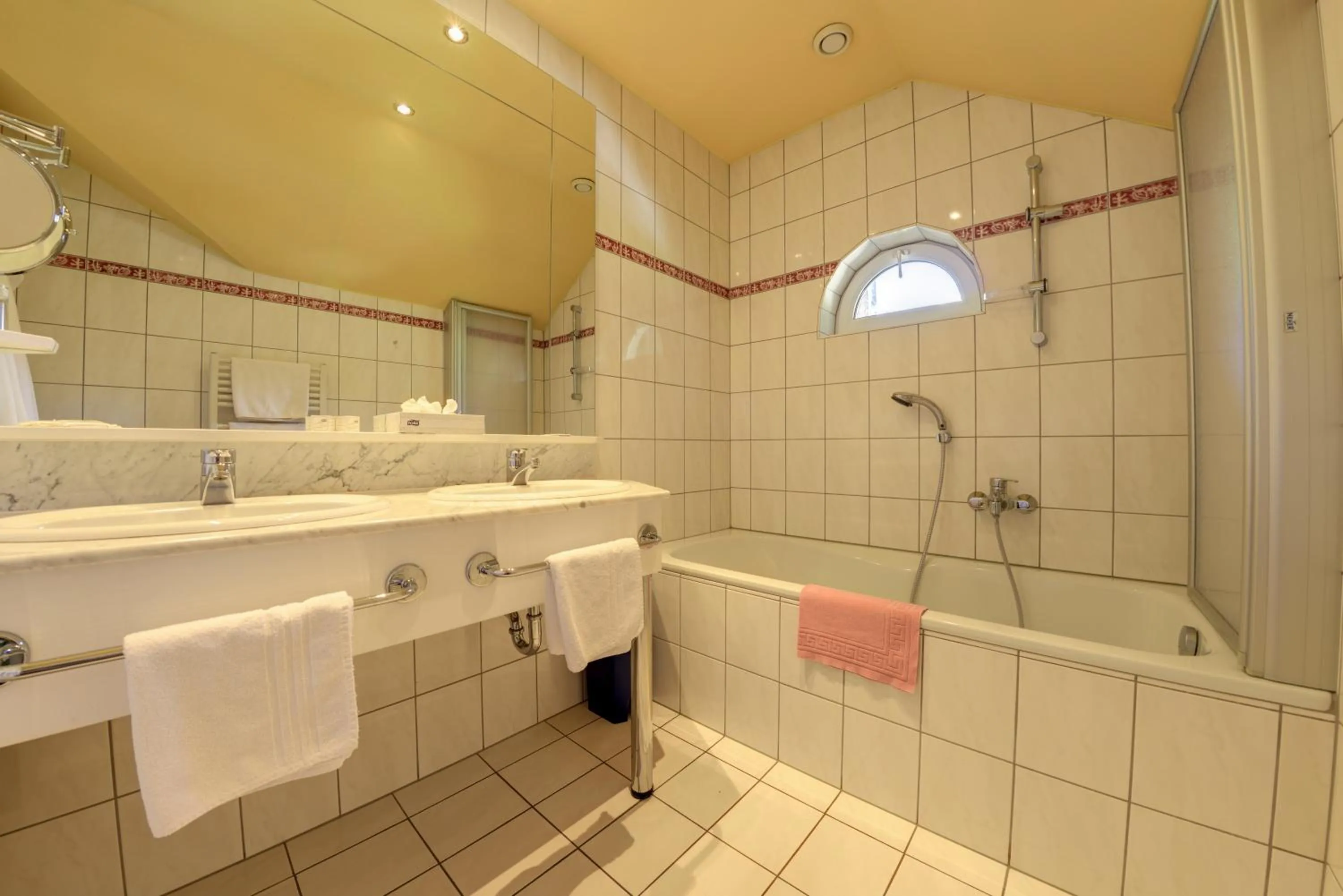 Bathroom in Hotel Flattacher Hof