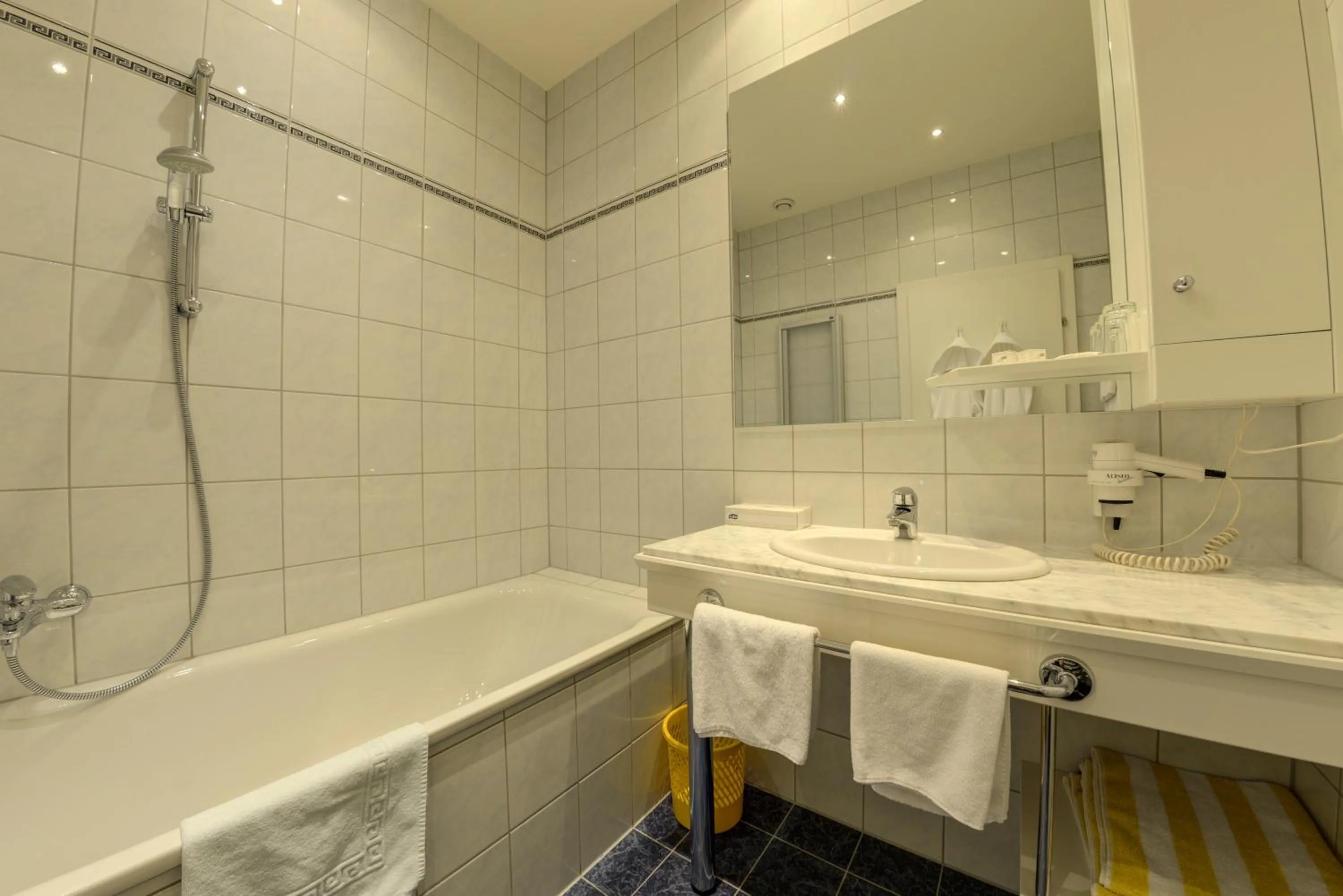 Shower in Hotel Flattacher Hof