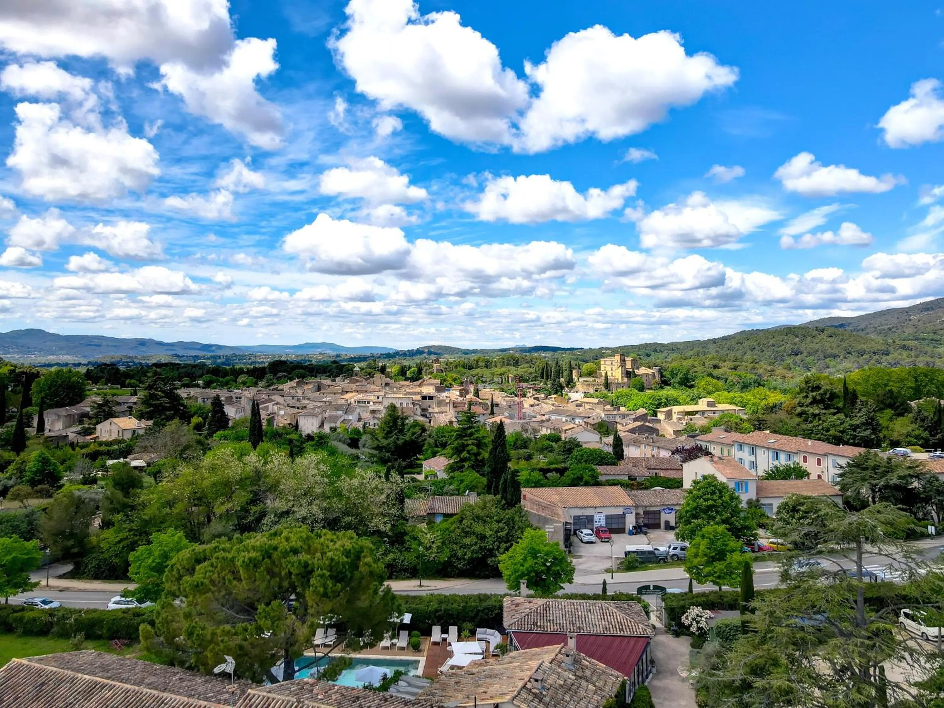Nearby landmark in Hotel Bastide & SPA - Villa de Lourmarin