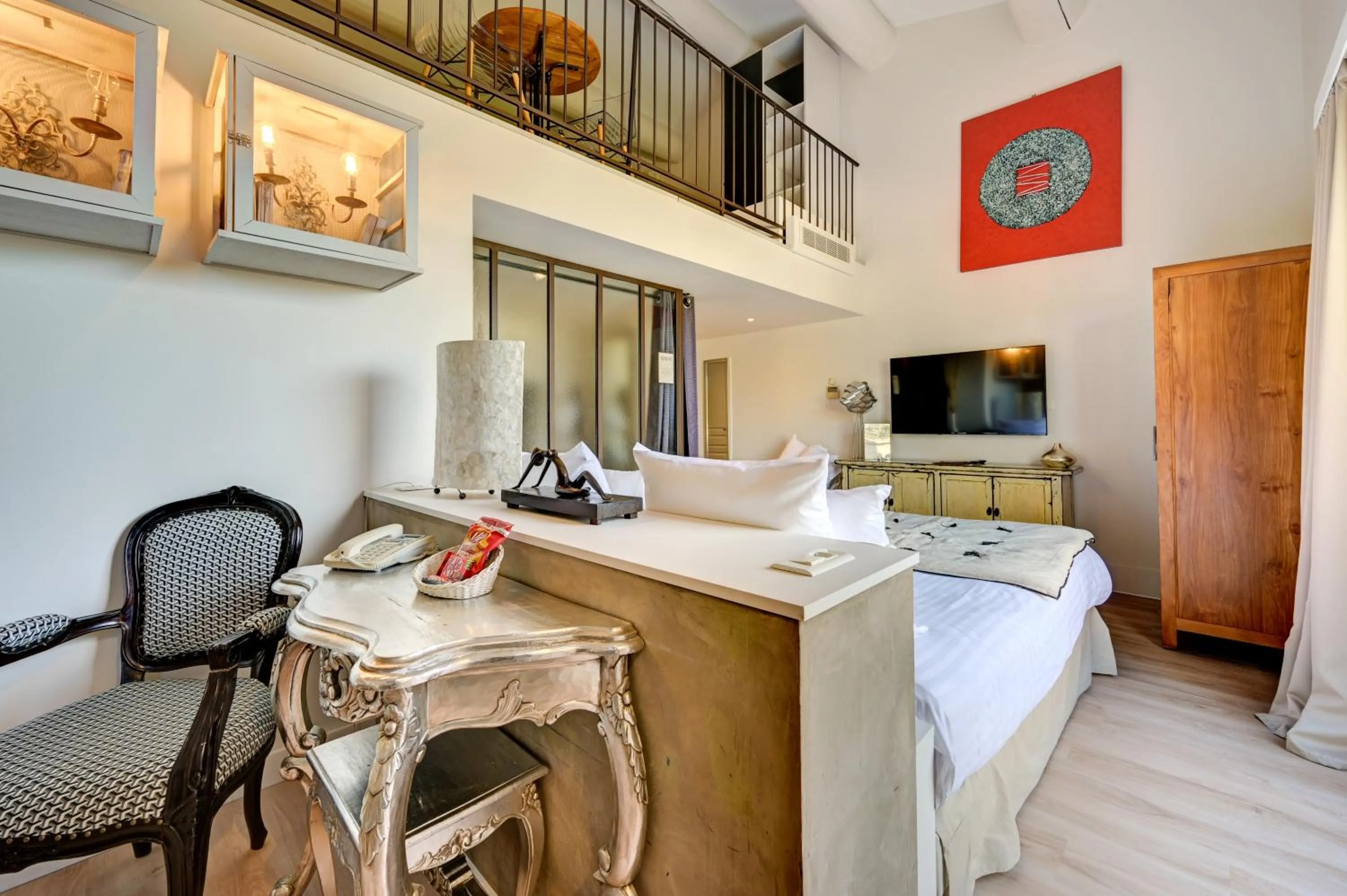 Bed in Hotel Bastide & SPA - Villa de Lourmarin