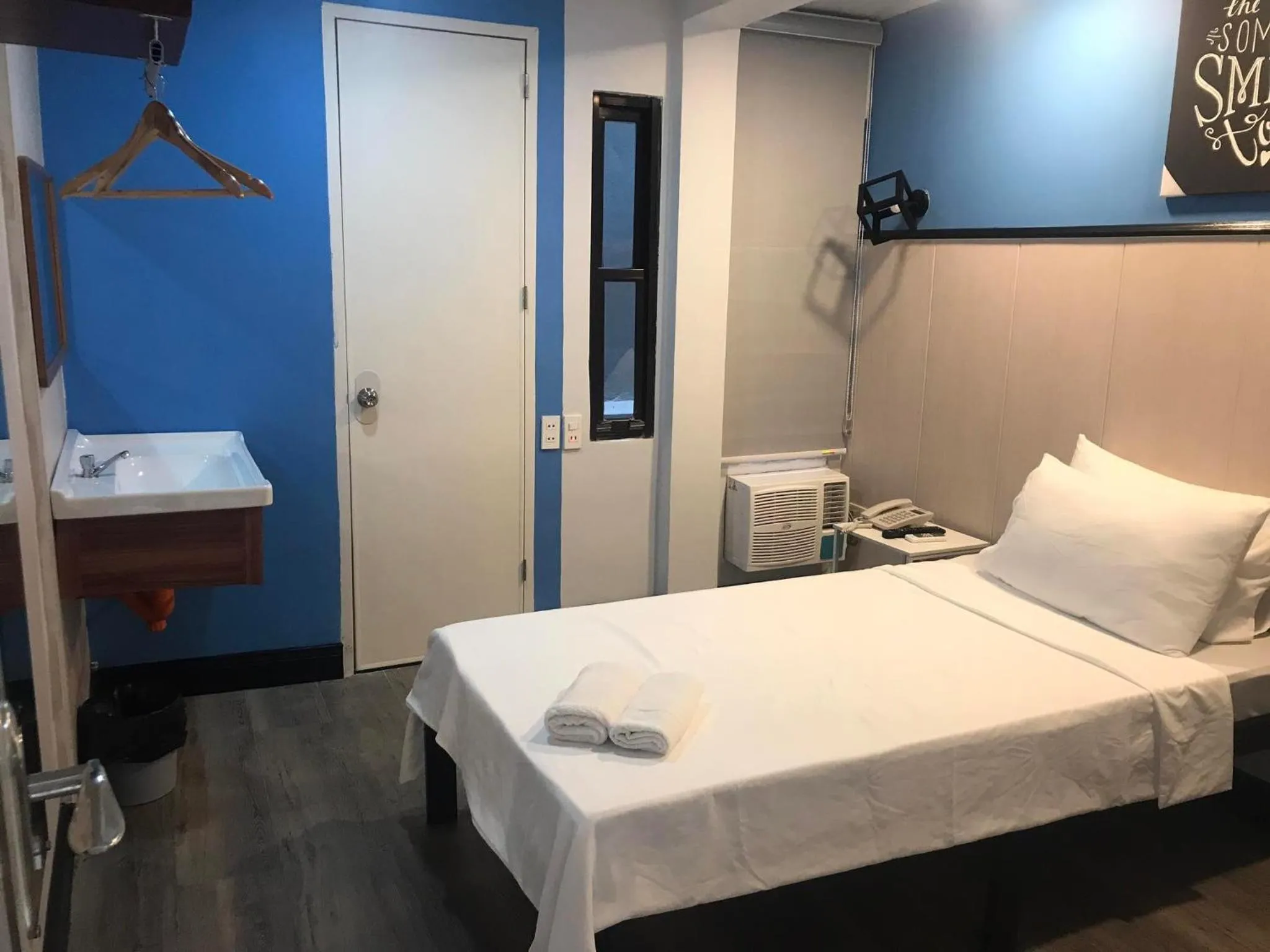 Bedroom, Bed in Maine City Residences Leveriza