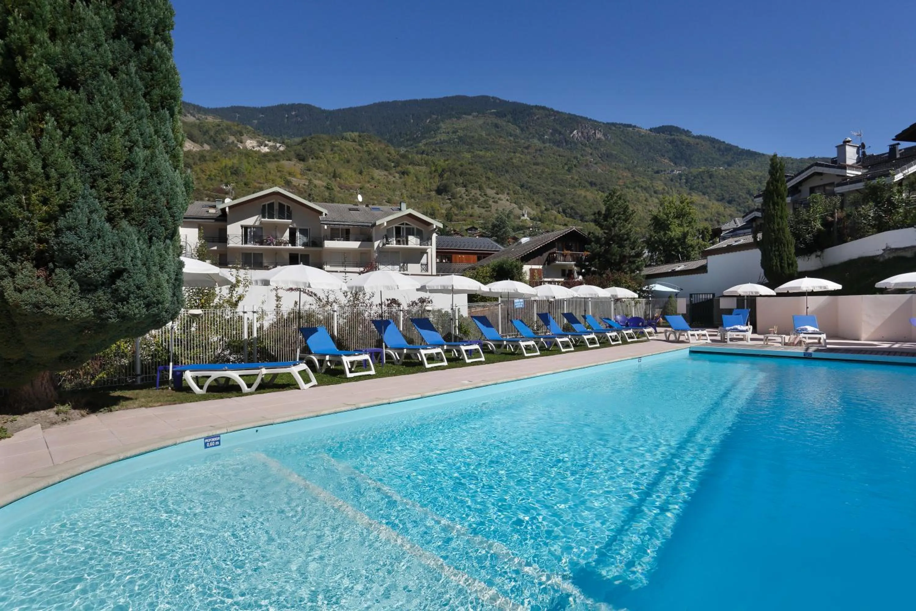Swimming pool in La Vanoise 1825