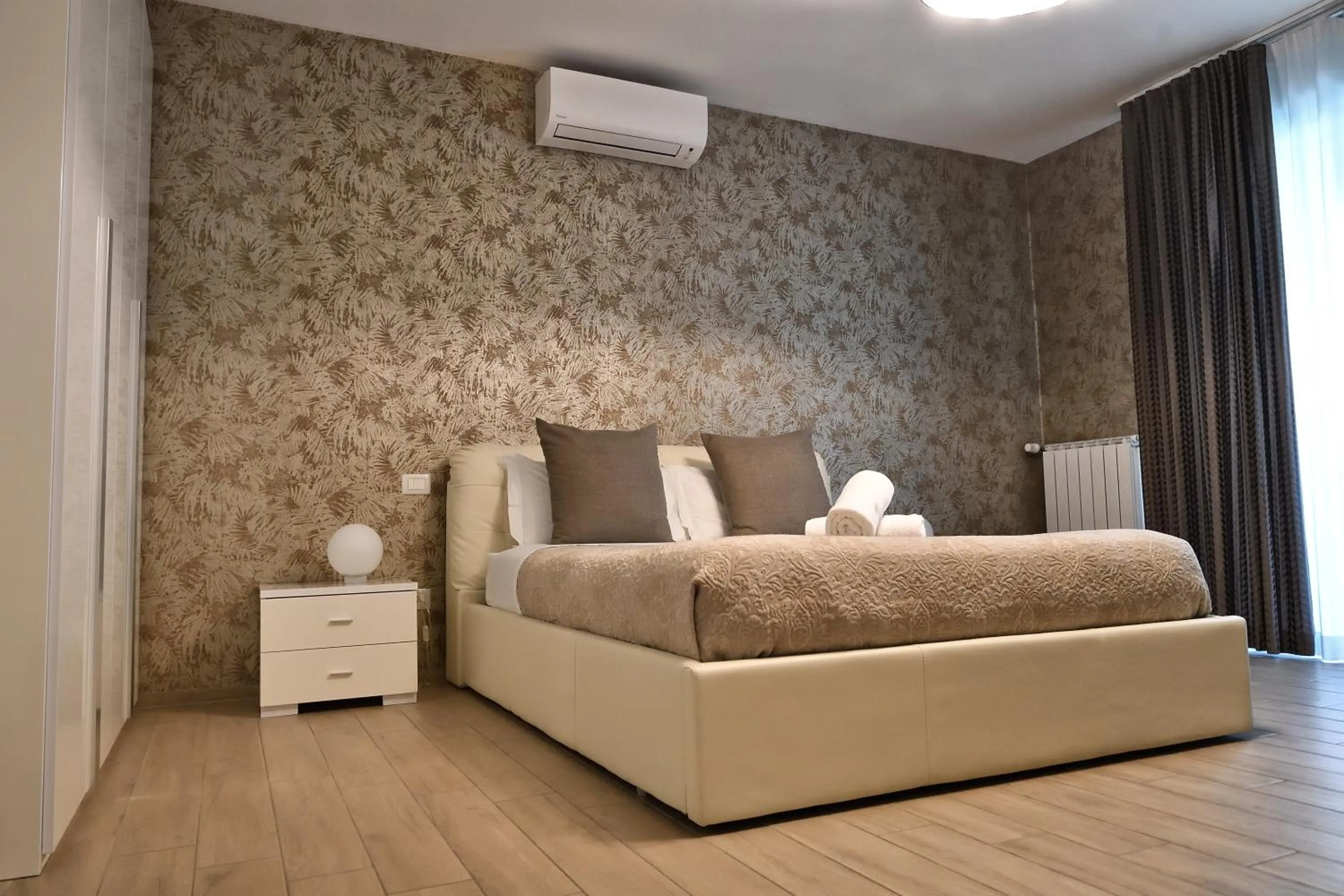 Living room, Seating Area in Karol Airport Bari