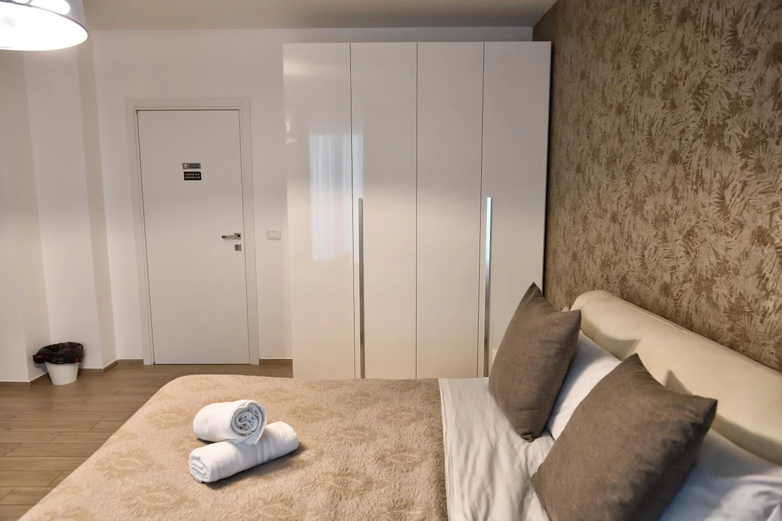 Photo of the whole room in Karol Airport Bari