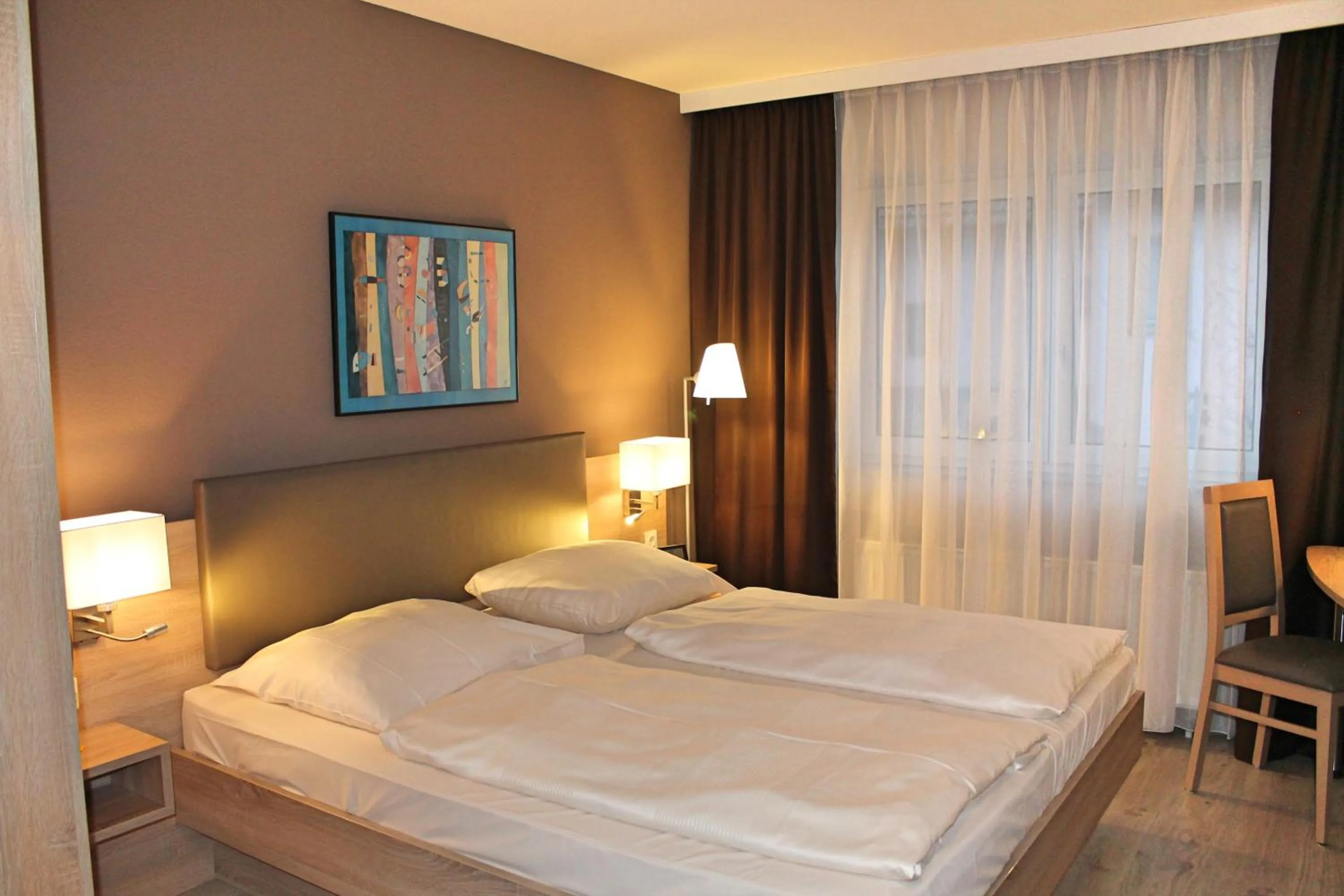 Bedroom, Bed in Hotel Gasthof Grüner Wald