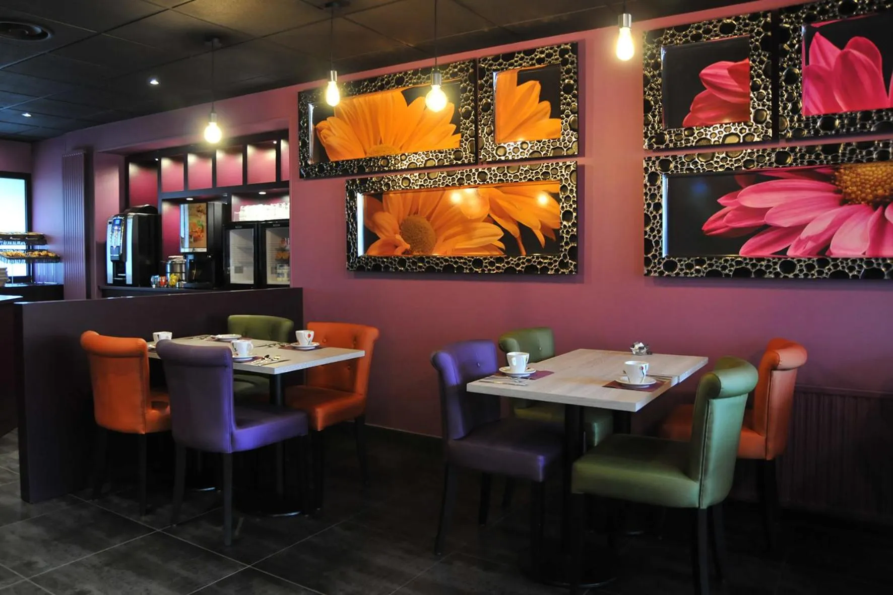 Breakfast in Hôtel Des Quatrans