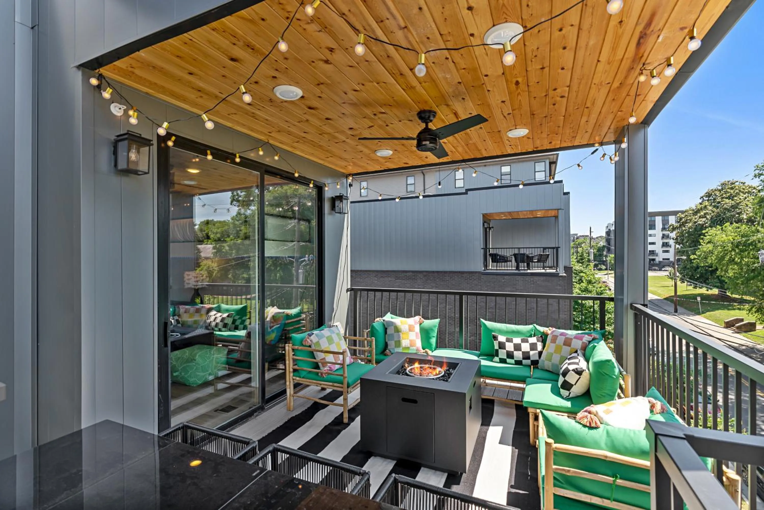 Patio in Sonder The High Note