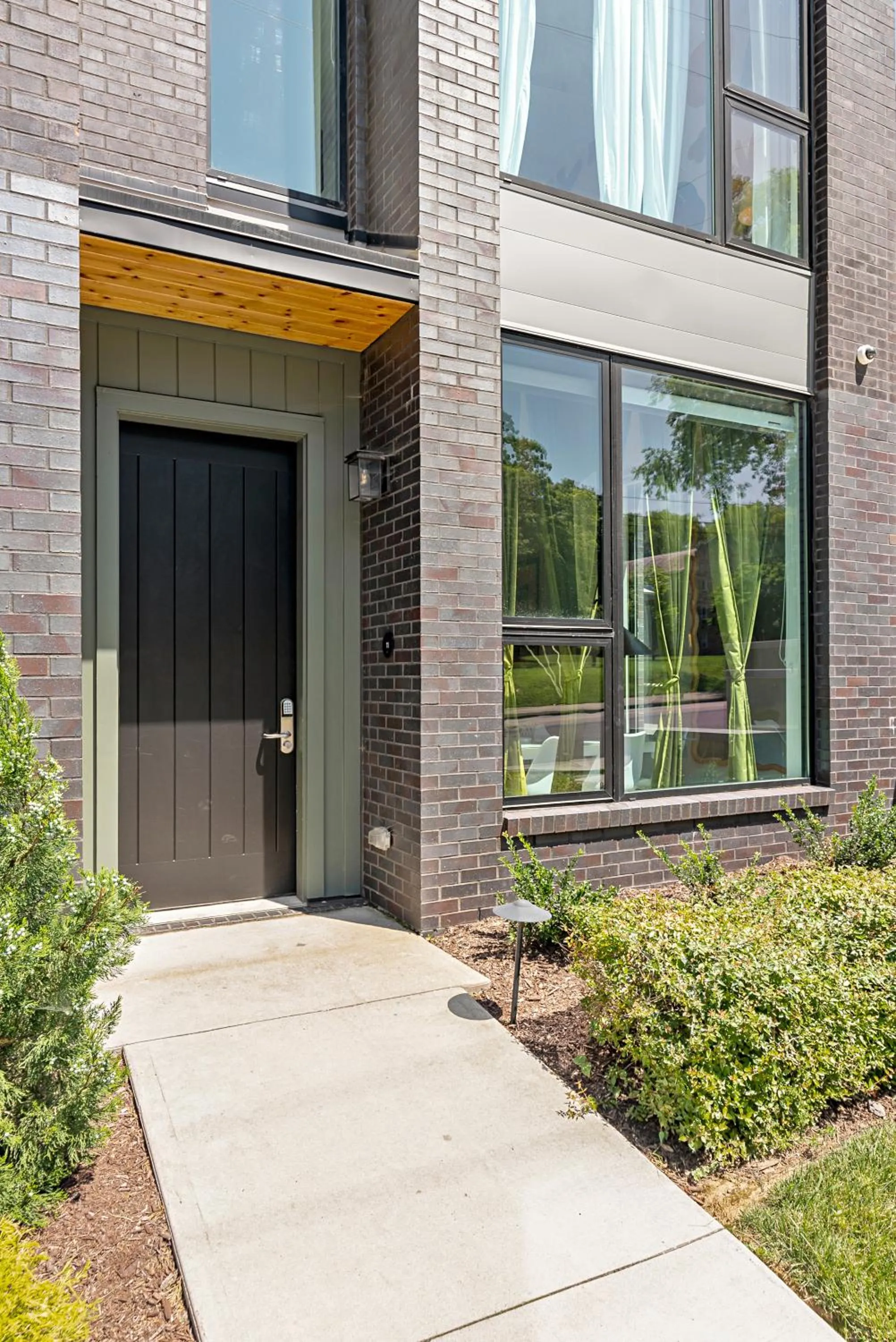 Property building in Sonder The High Note