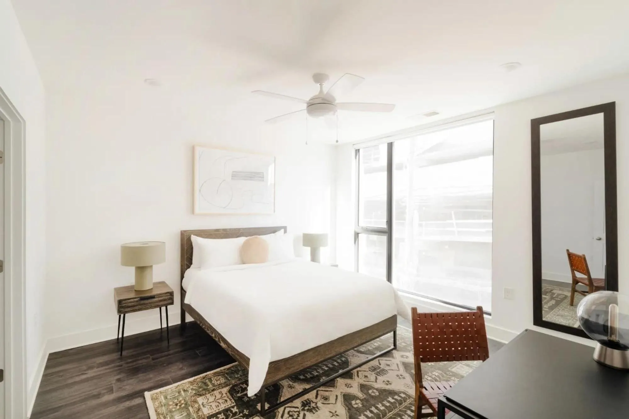 Other, Bed in The Grove 4 by AvantStay Ideal Music Location