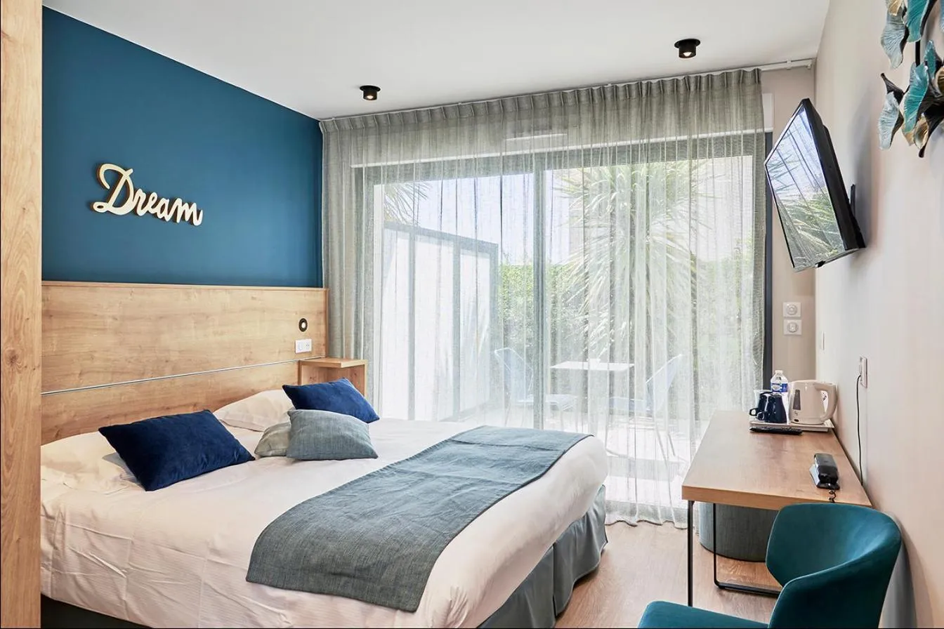 Bed in La Cremaillere Hôtel-Restaurant