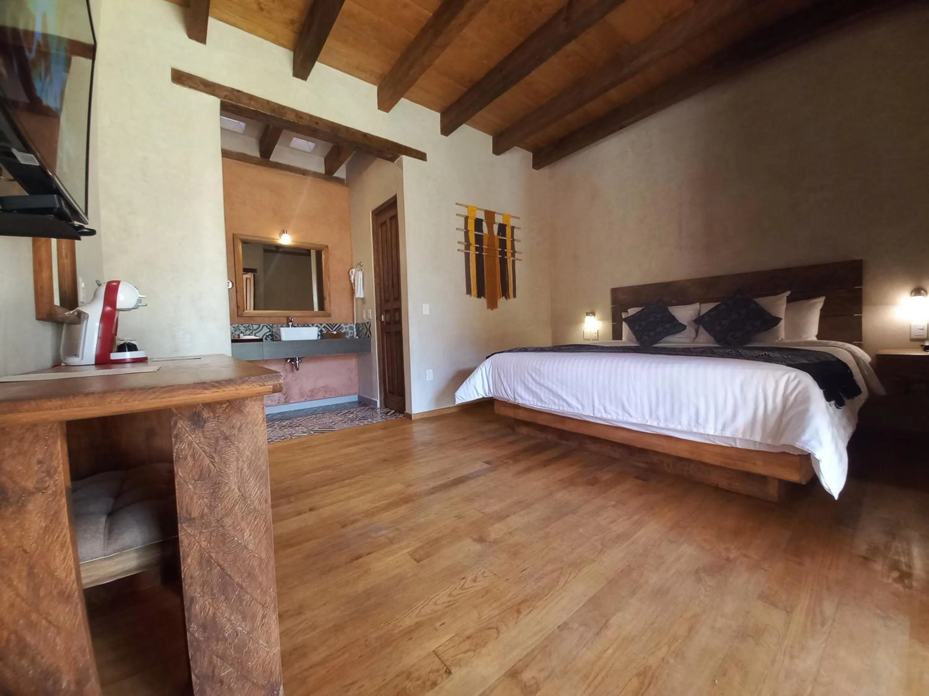 Photo of the whole room, Bed in Hotel Junvay