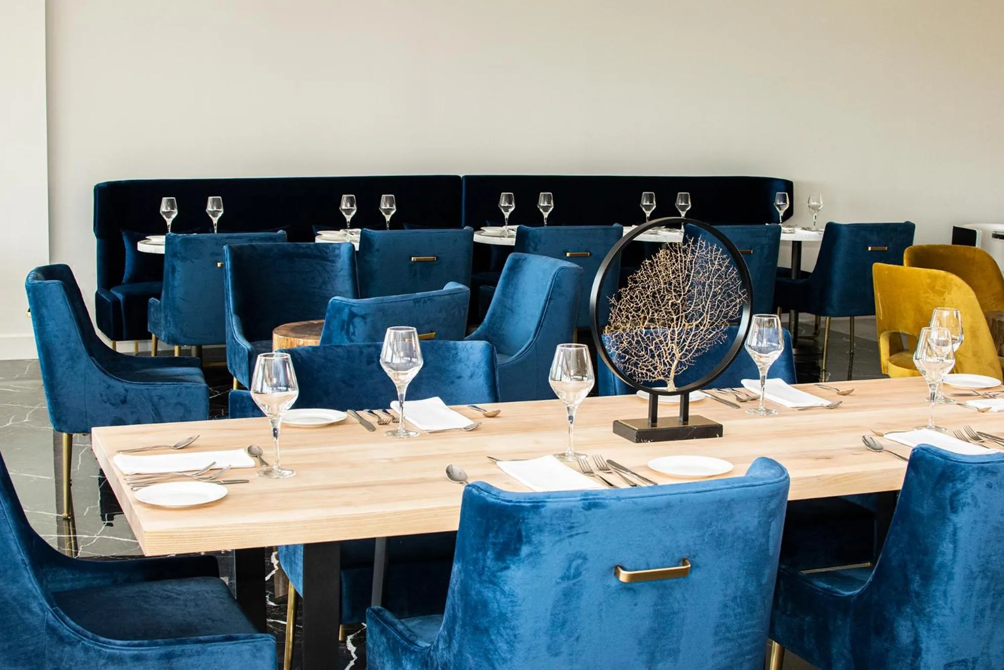 Restaurant/places to eat in Mount Alverno Luxury Resorts