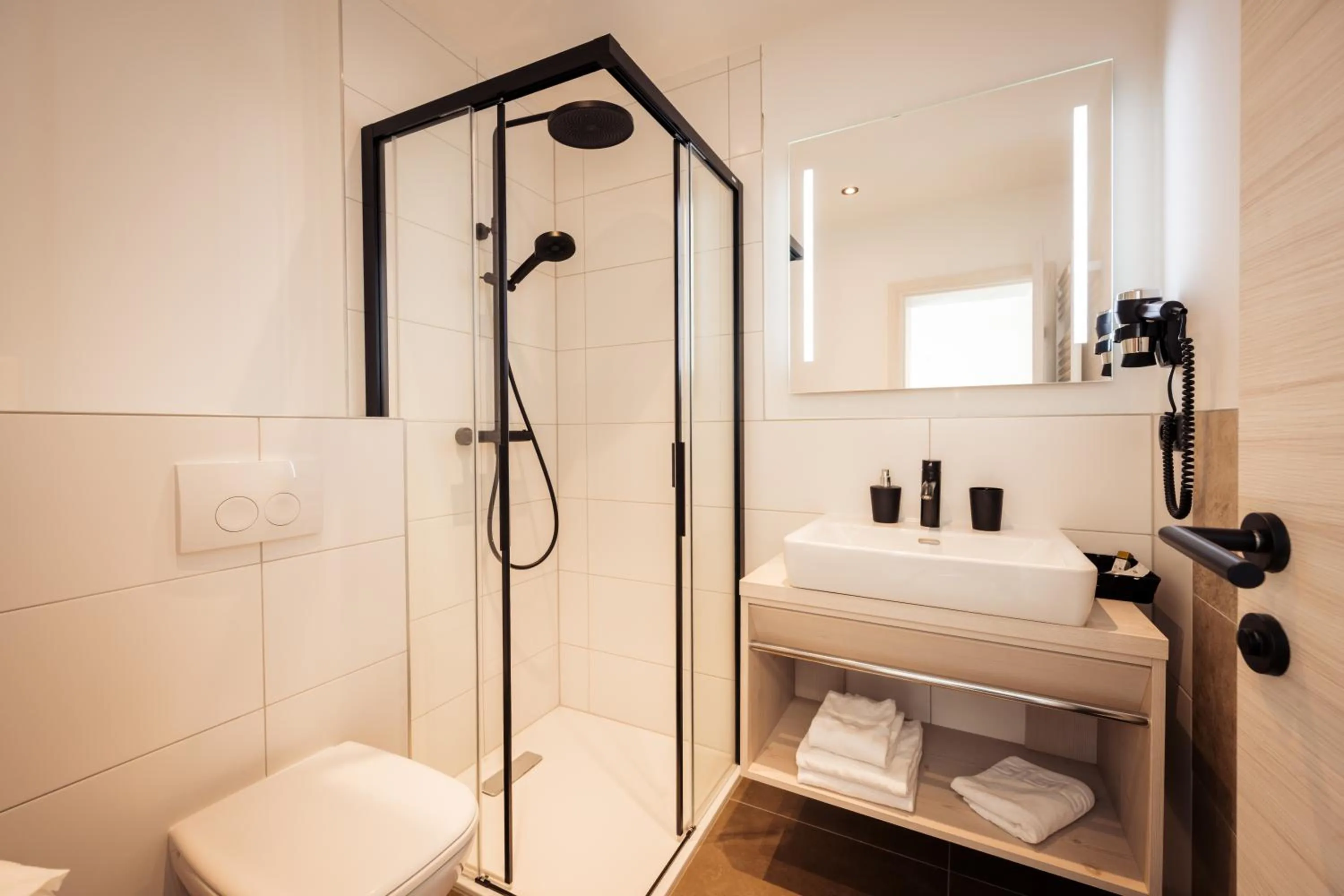 Bathroom in Hotel Villa Flora