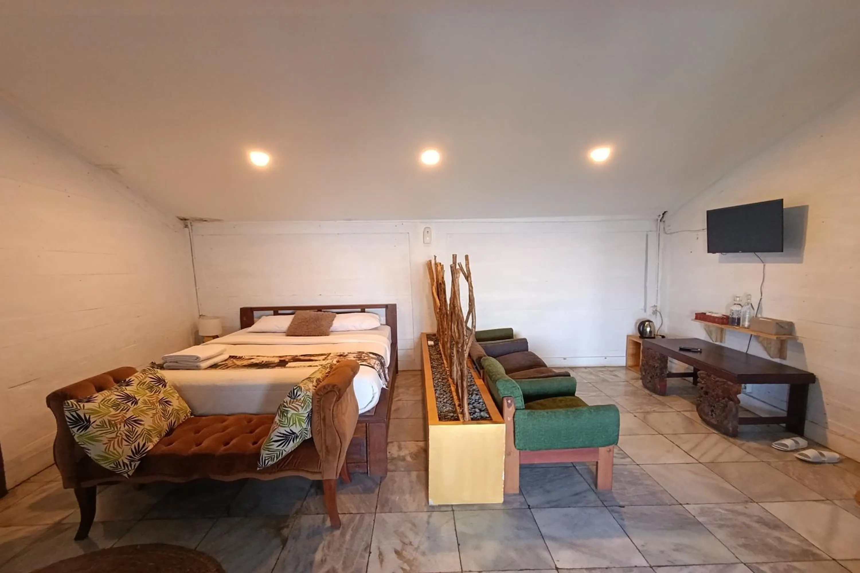 TV and multimedia in Mendulang by Belza