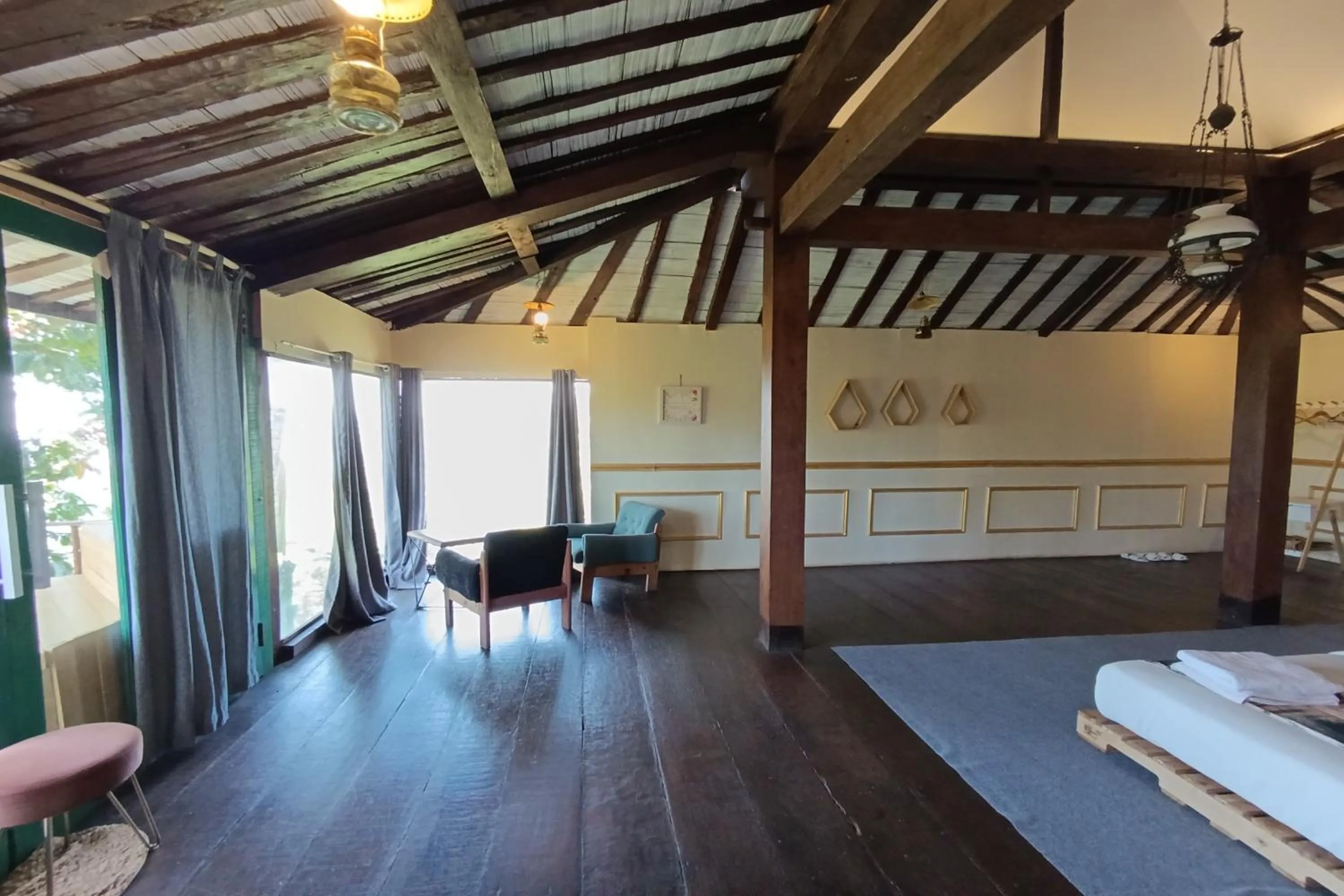 Bed in Mendulang by Belza