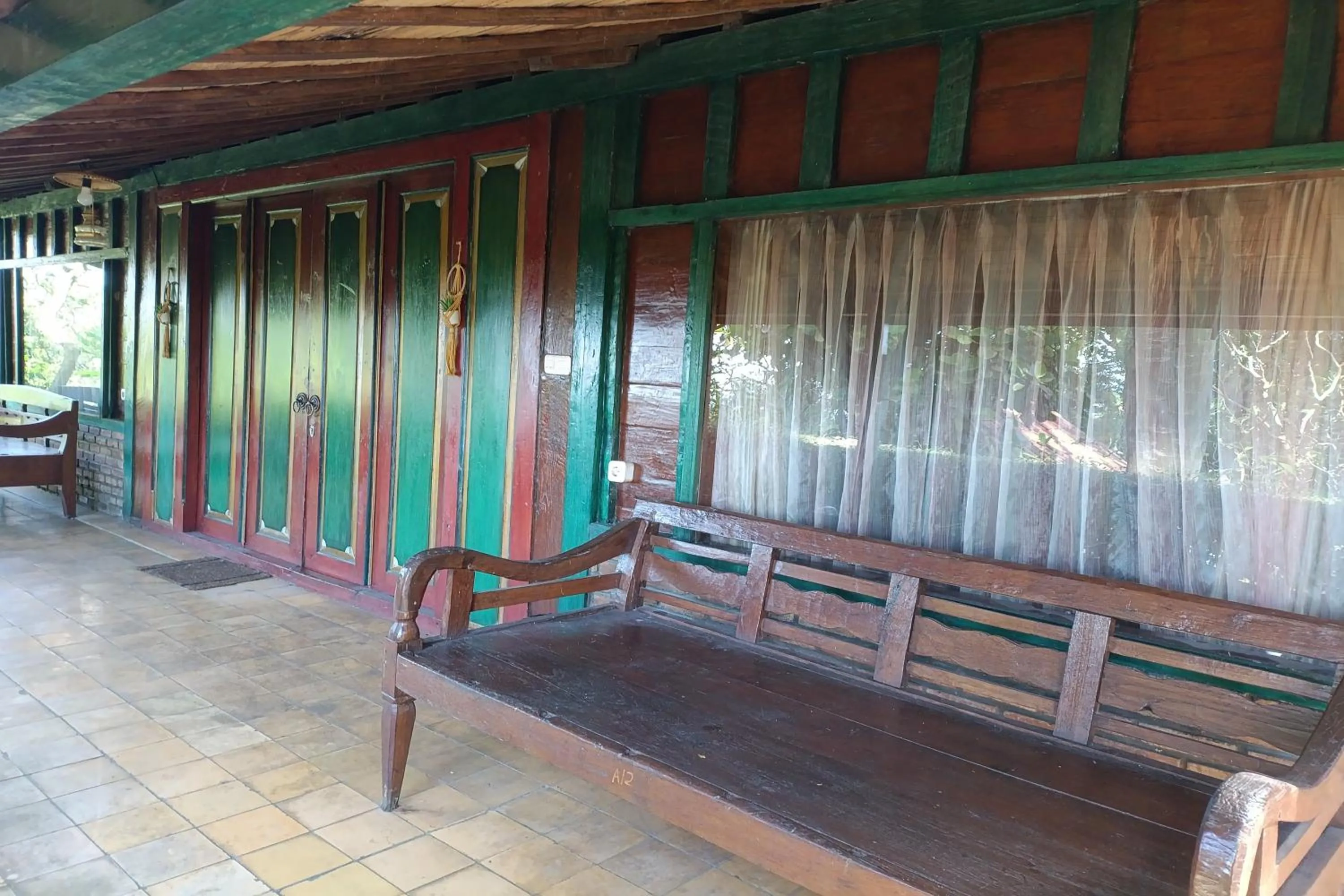 Balcony/Terrace in Mendulang by Belza