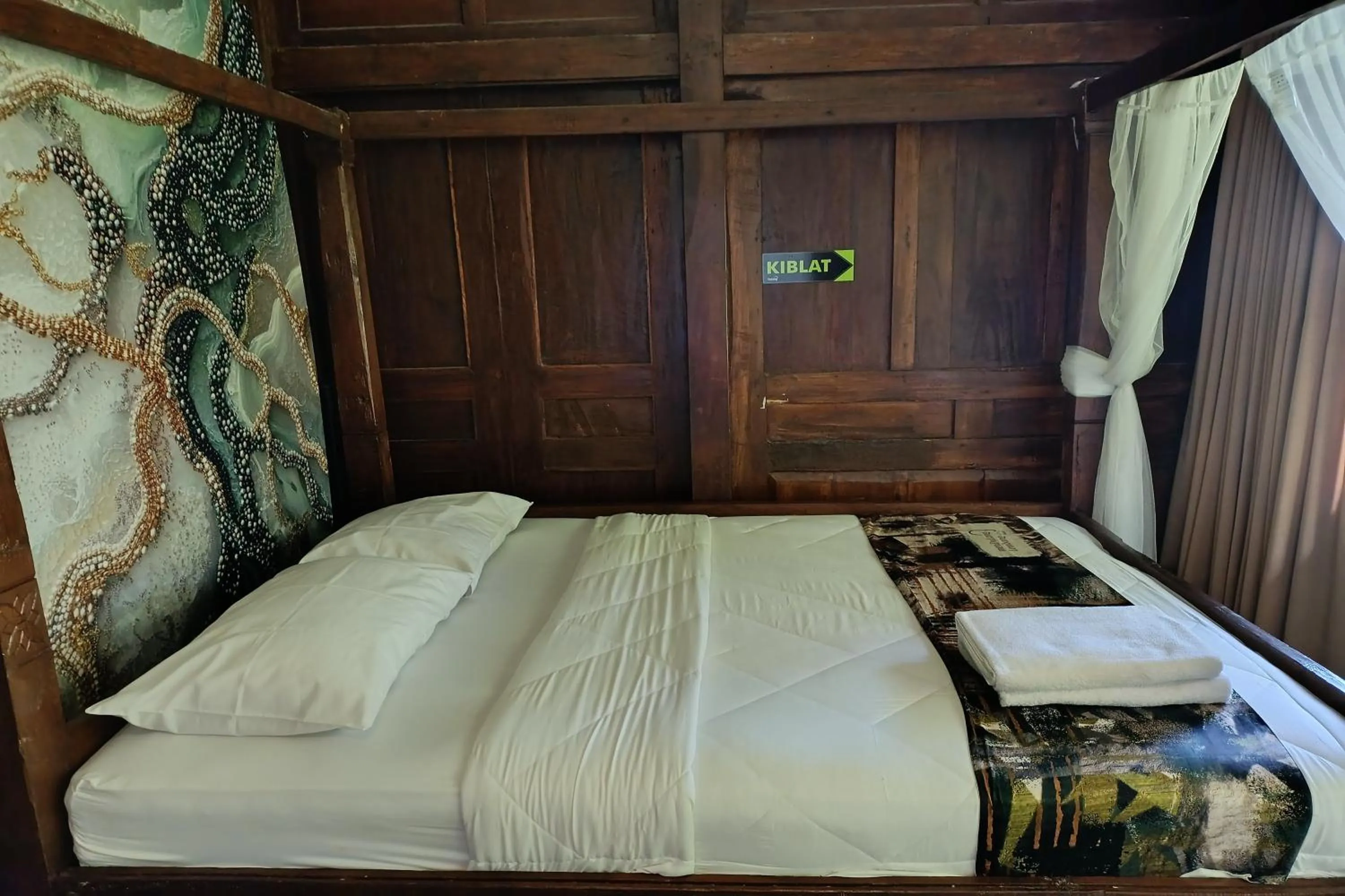 Bed in Mendulang by Belza