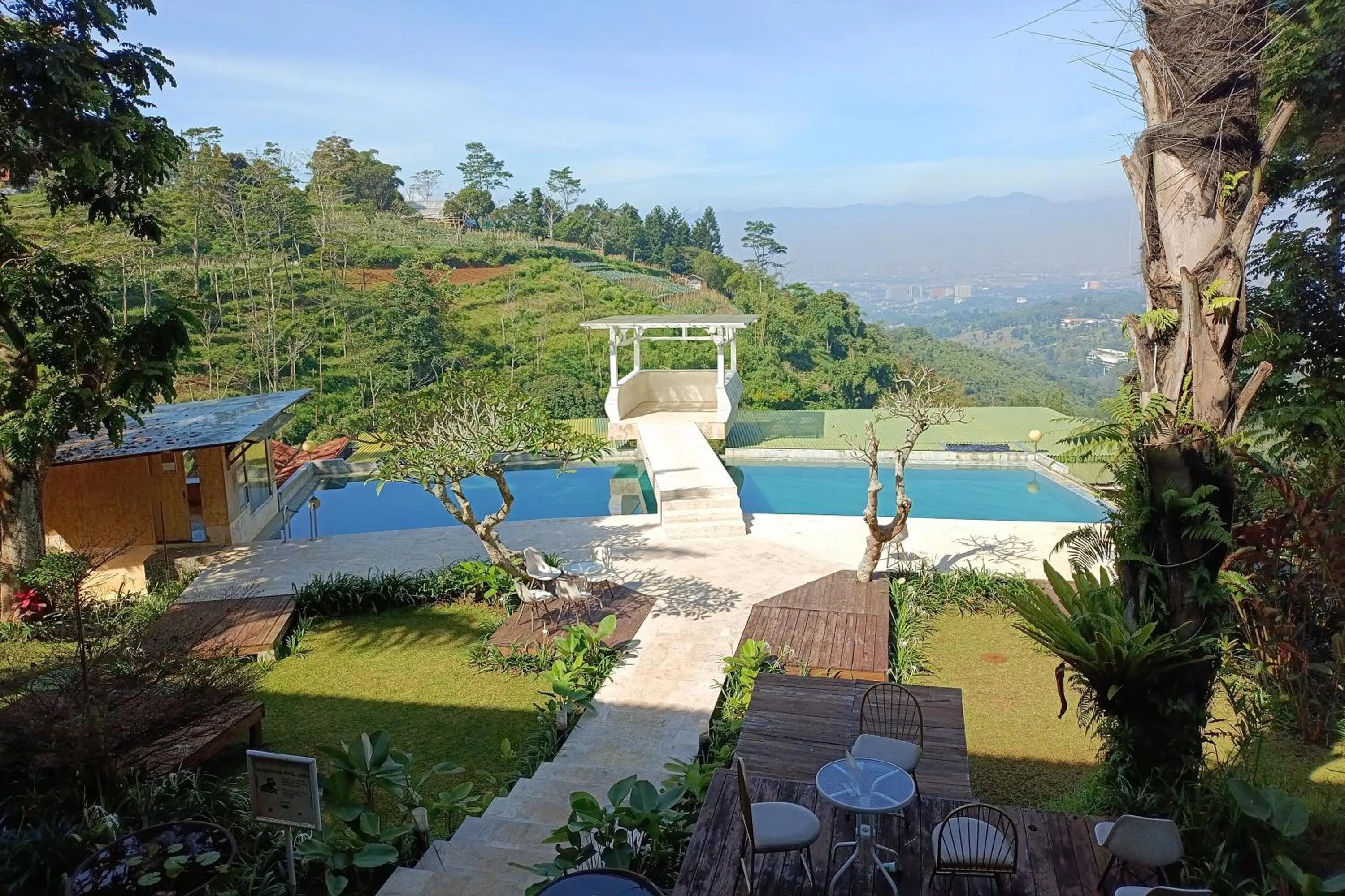 Mountain view in Mendulang by Belza