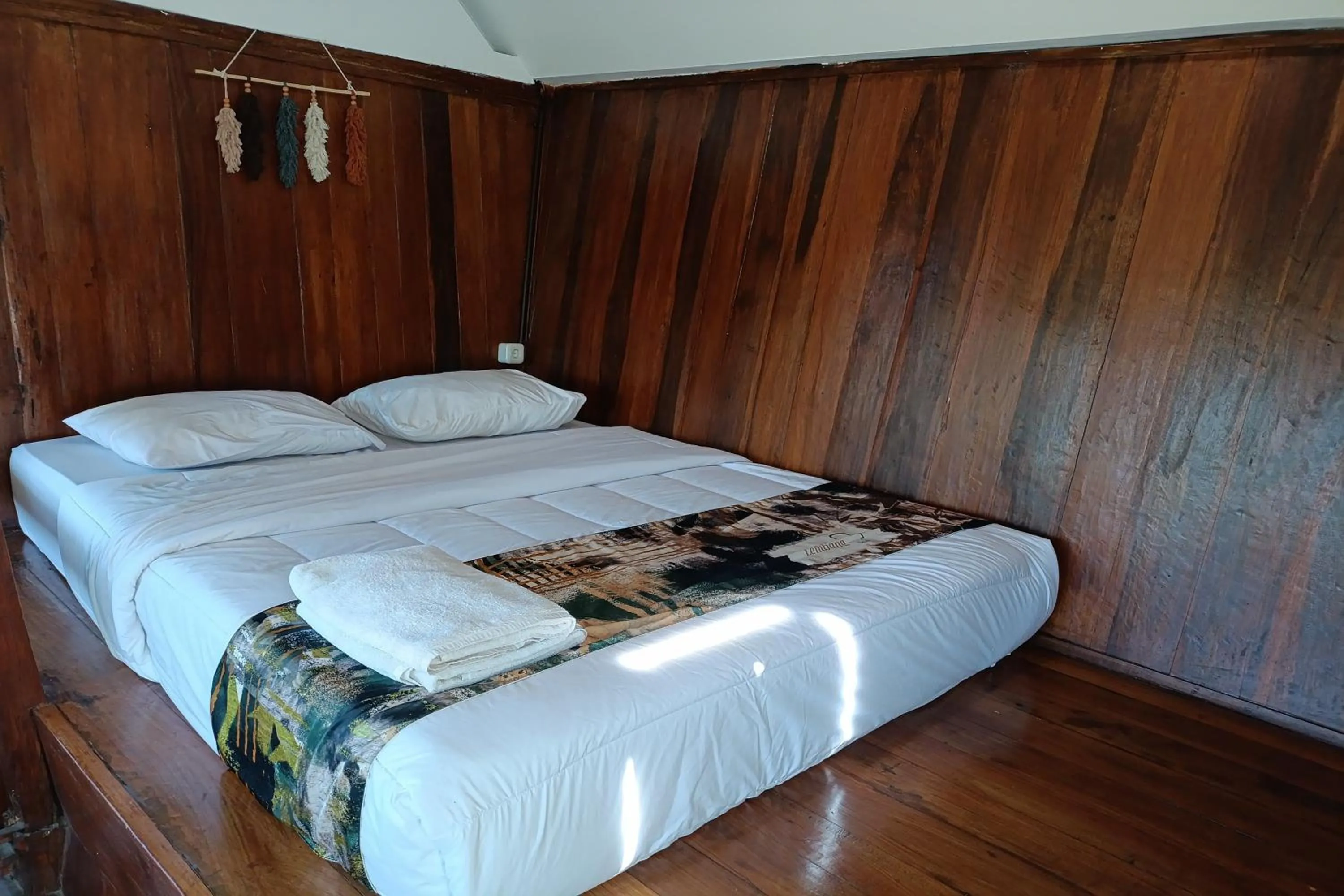 Bed in Mendulang by Belza