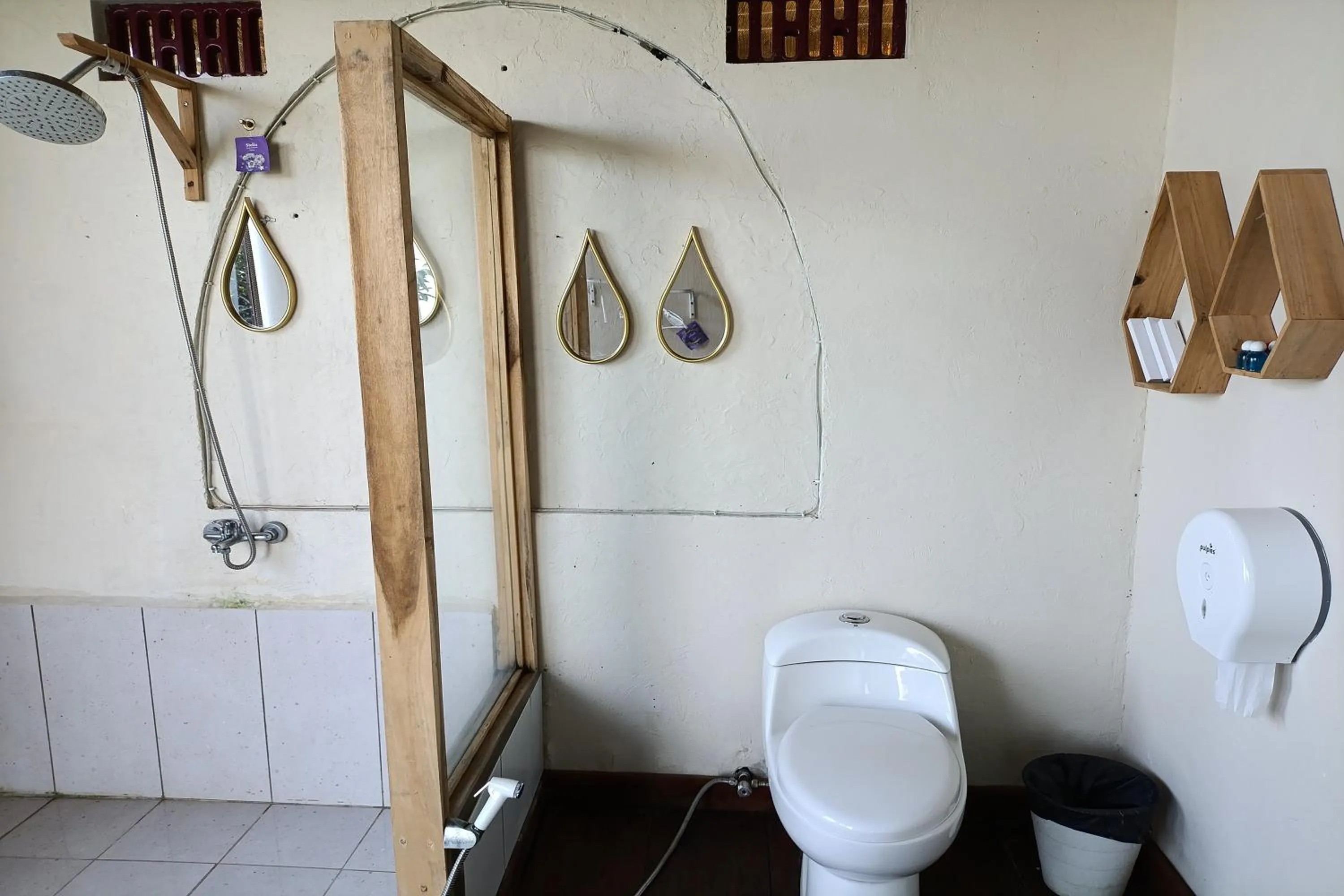 Shower in Mendulang by Belza