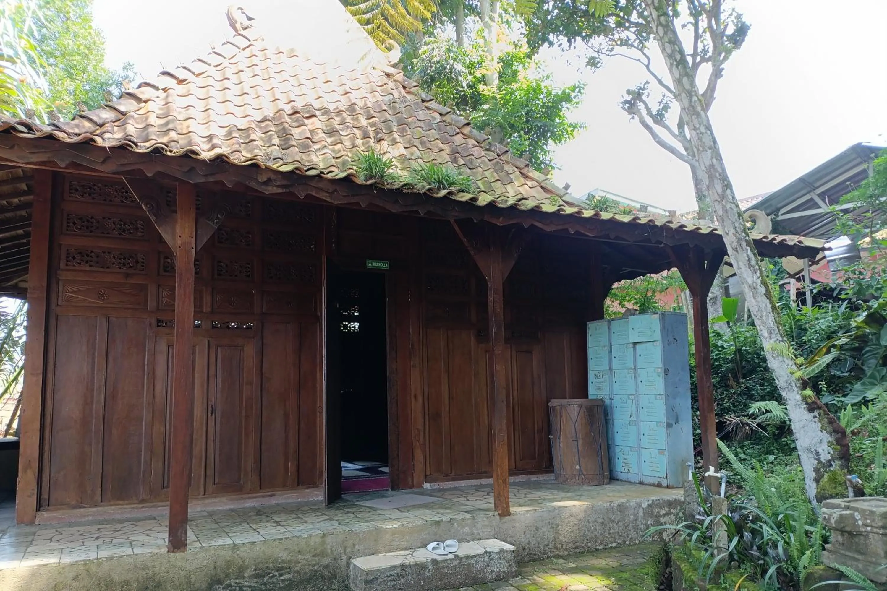 Property building in Mendulang by Belza