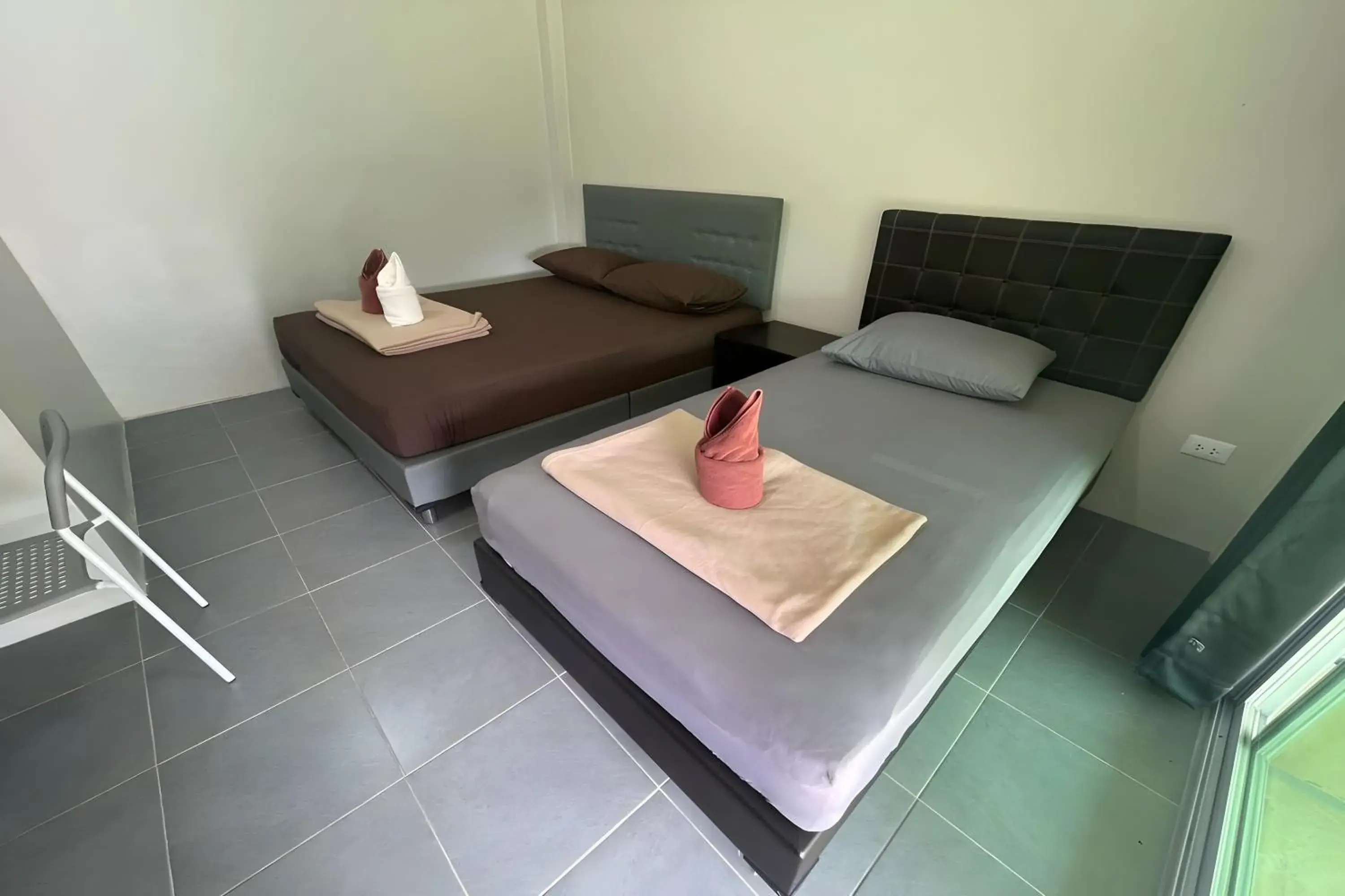 Triple Room with Garden View in Davy Cottage Phuket Triple Room with Garden View in Davy Cottage Phuket