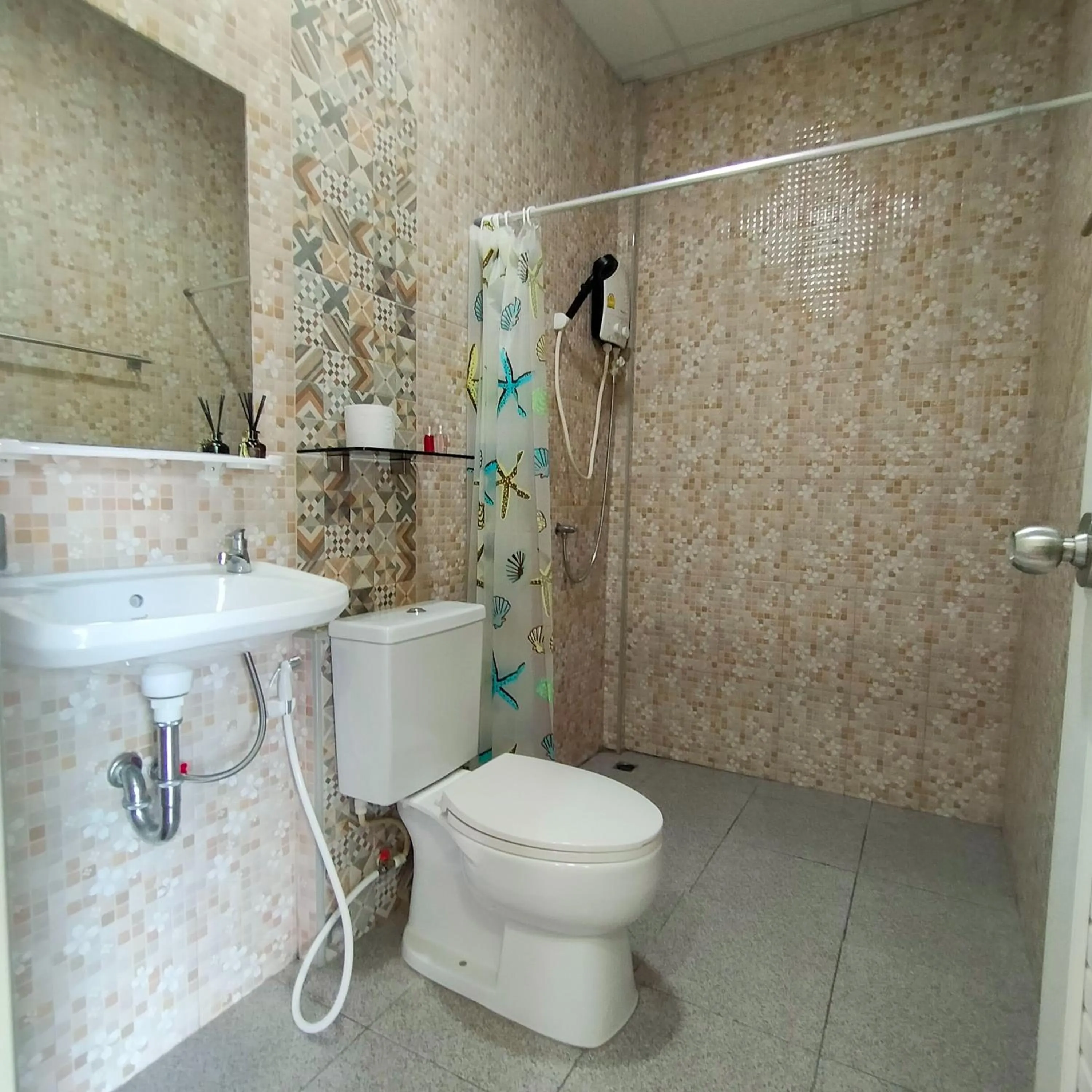 Bathroom in Davy Cottage Phuket