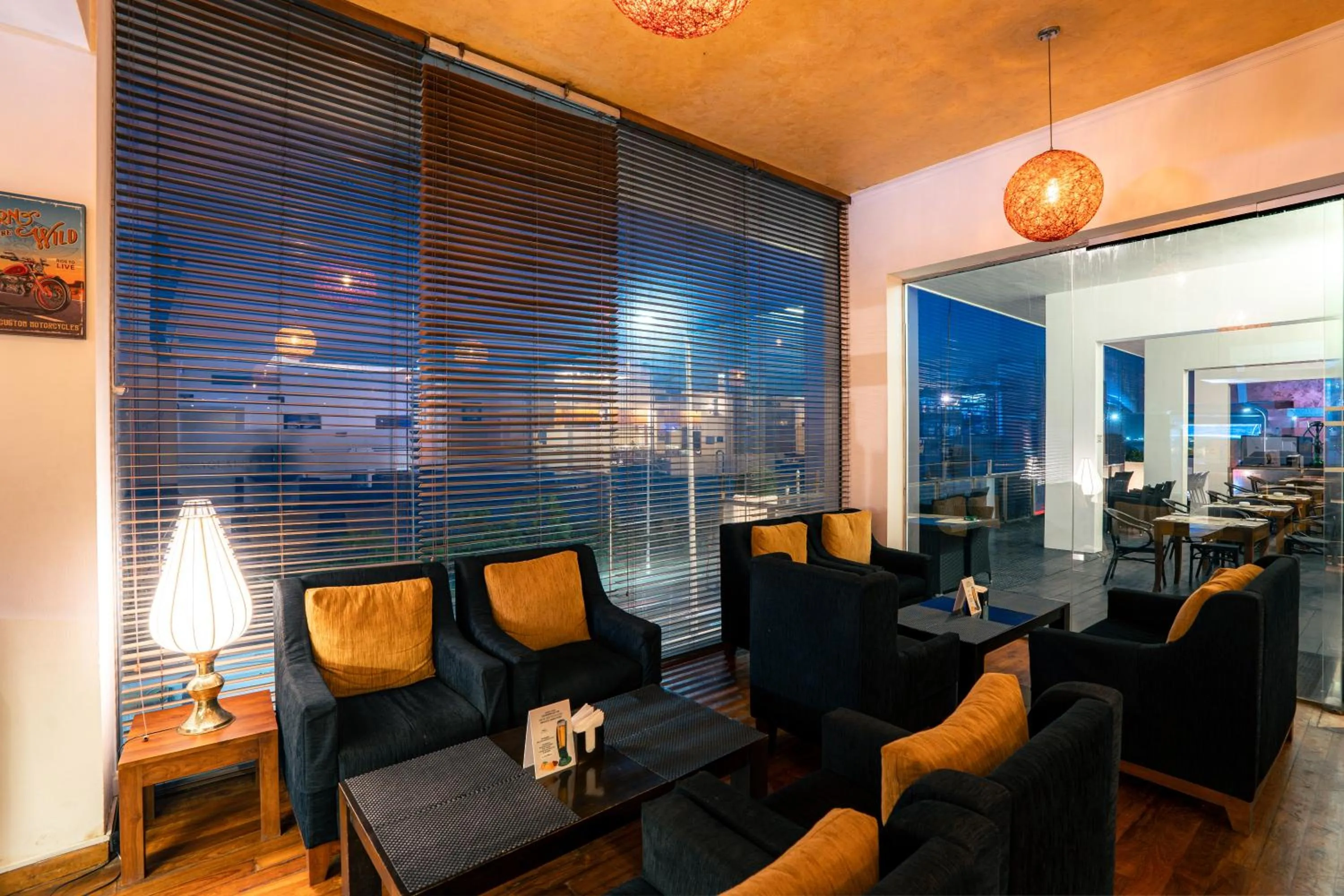 Lounge or bar in Mirage Colombo