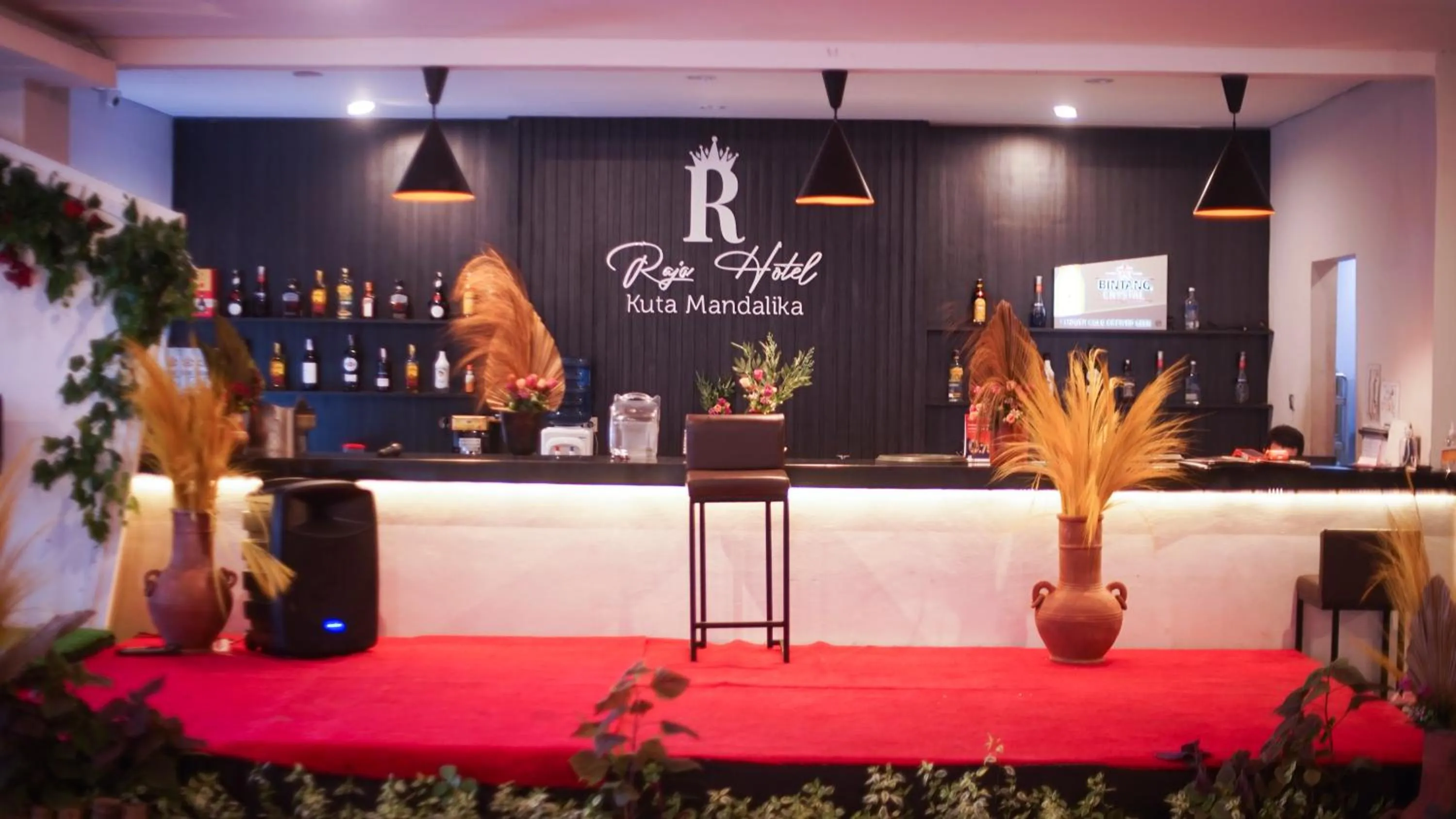 Restaurant/places to eat in Raja Hotel Kuta Mandalika Resort & Convention