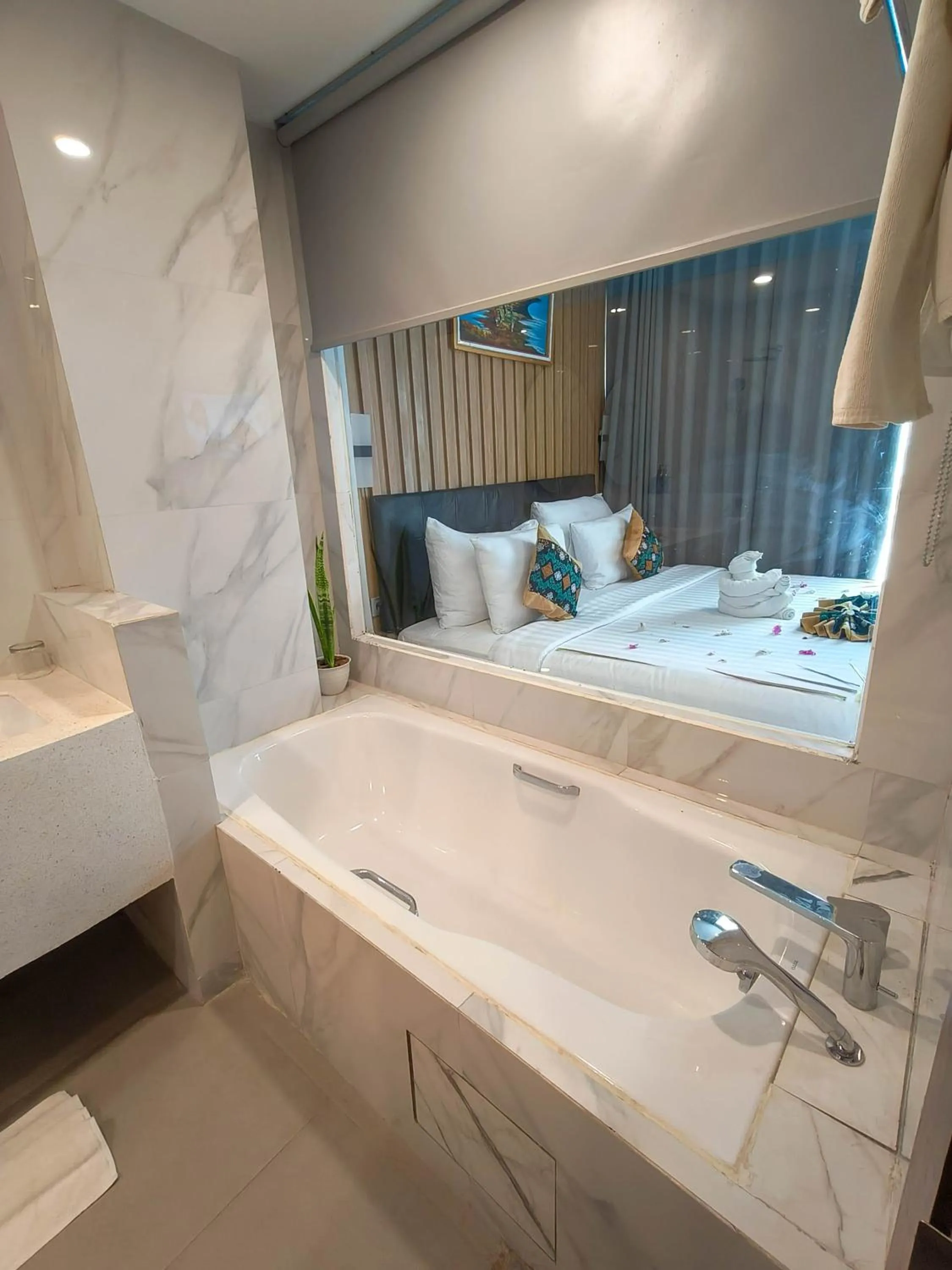 Bed in Raja Hotel Kuta Mandalika Resort & Convention