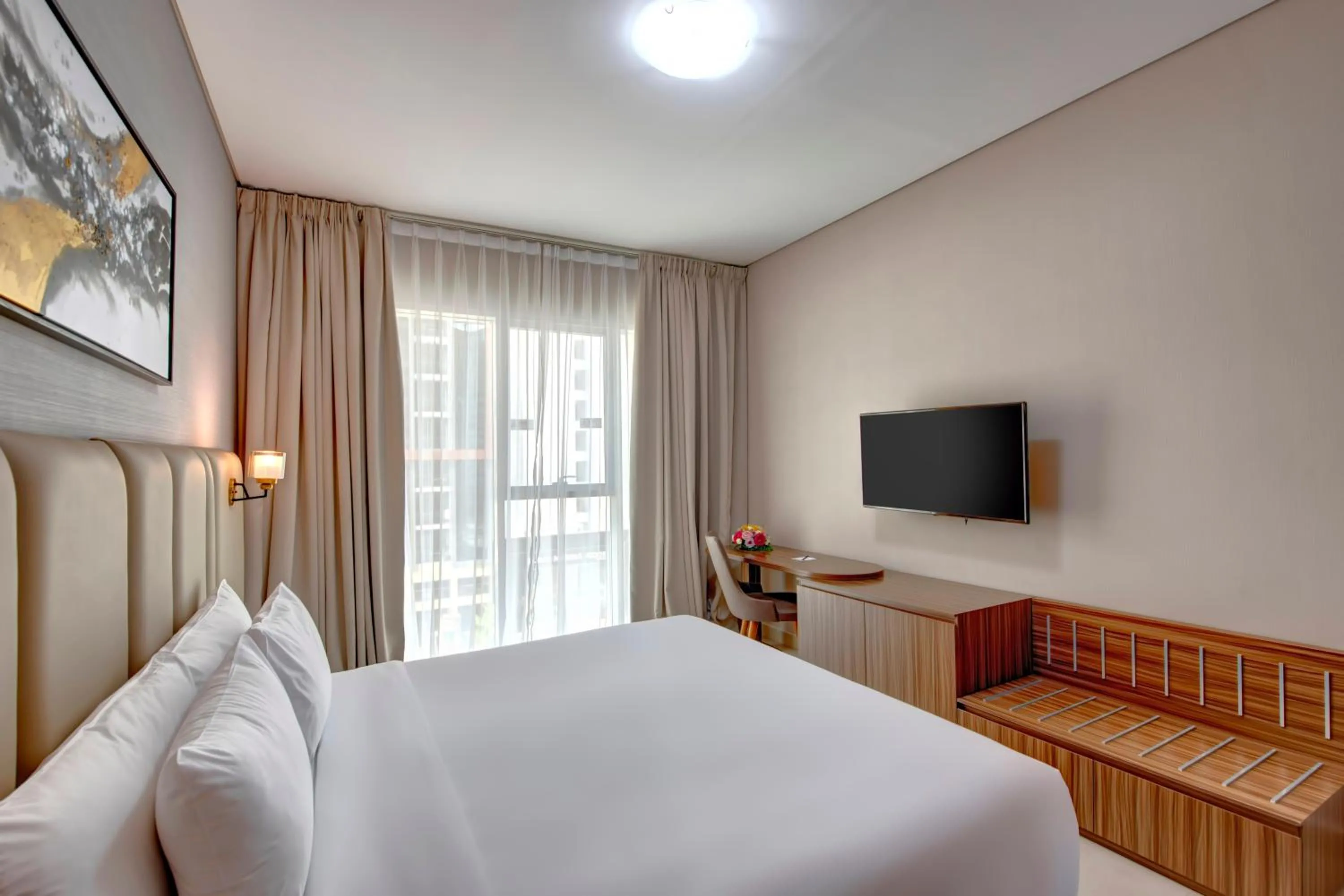 Bed in Royal Regency Suites Marina